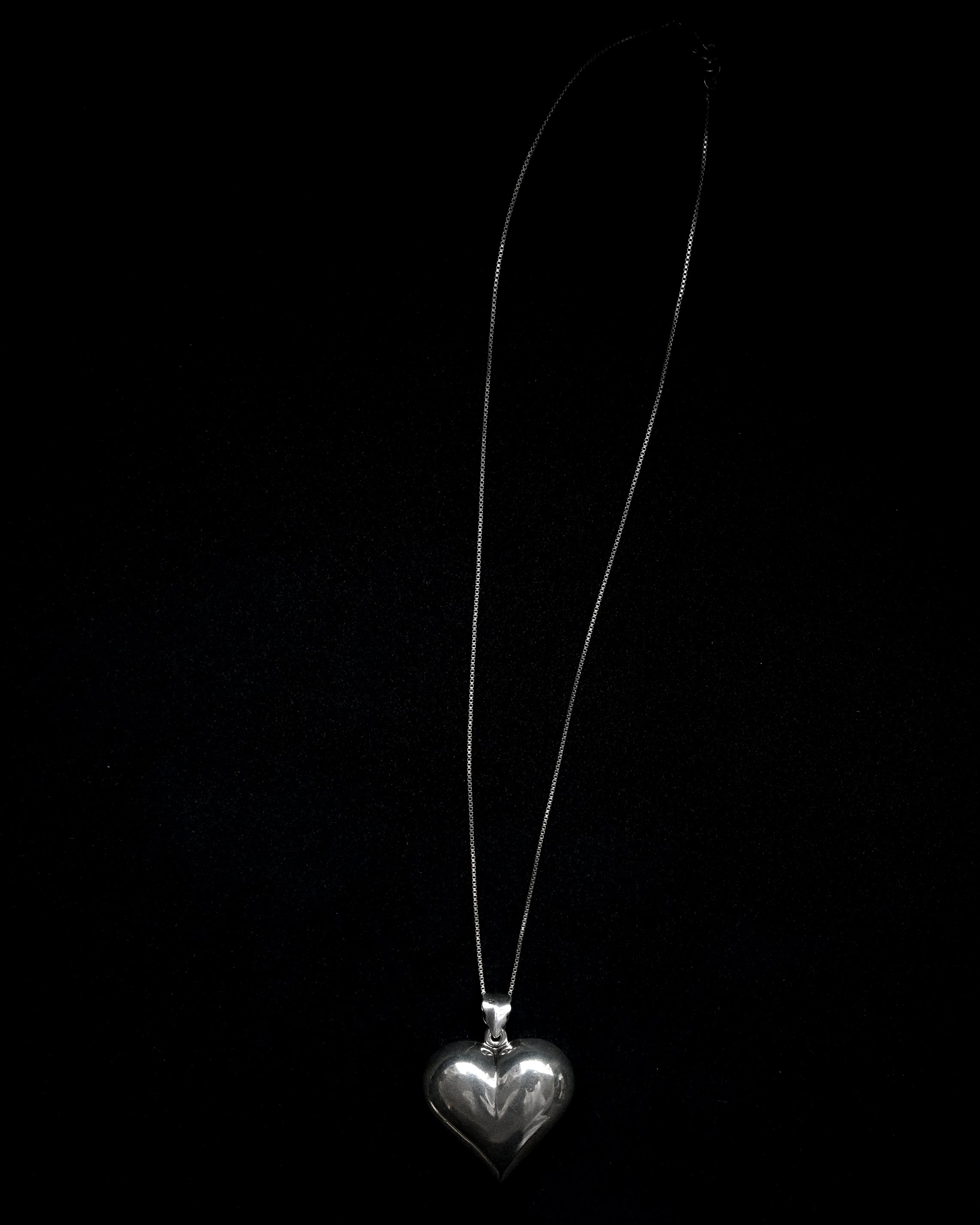 Silver Box Chain Necklace w/Heart Charm (N22)