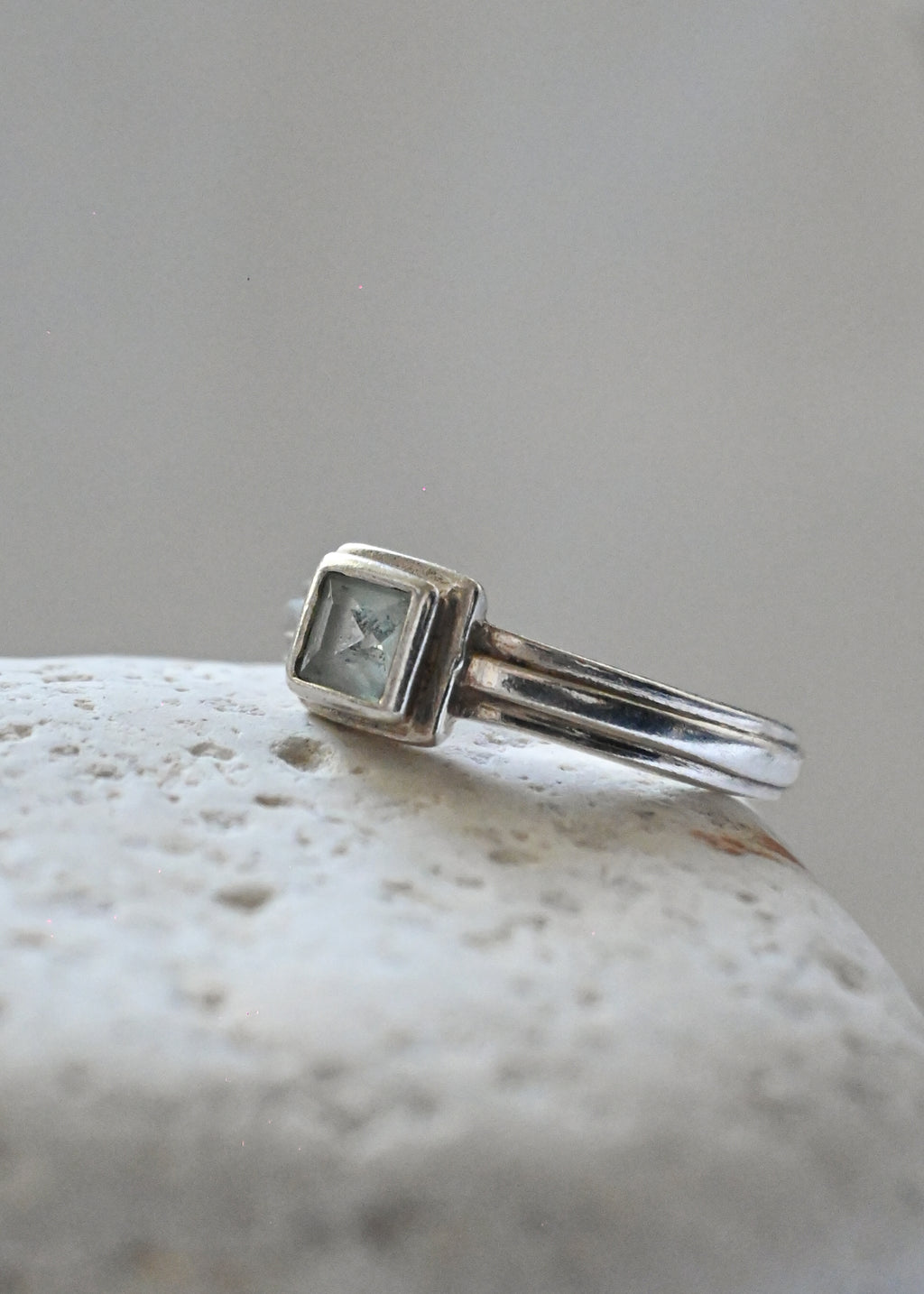 Topaz Square Solitaire Ring - 14号