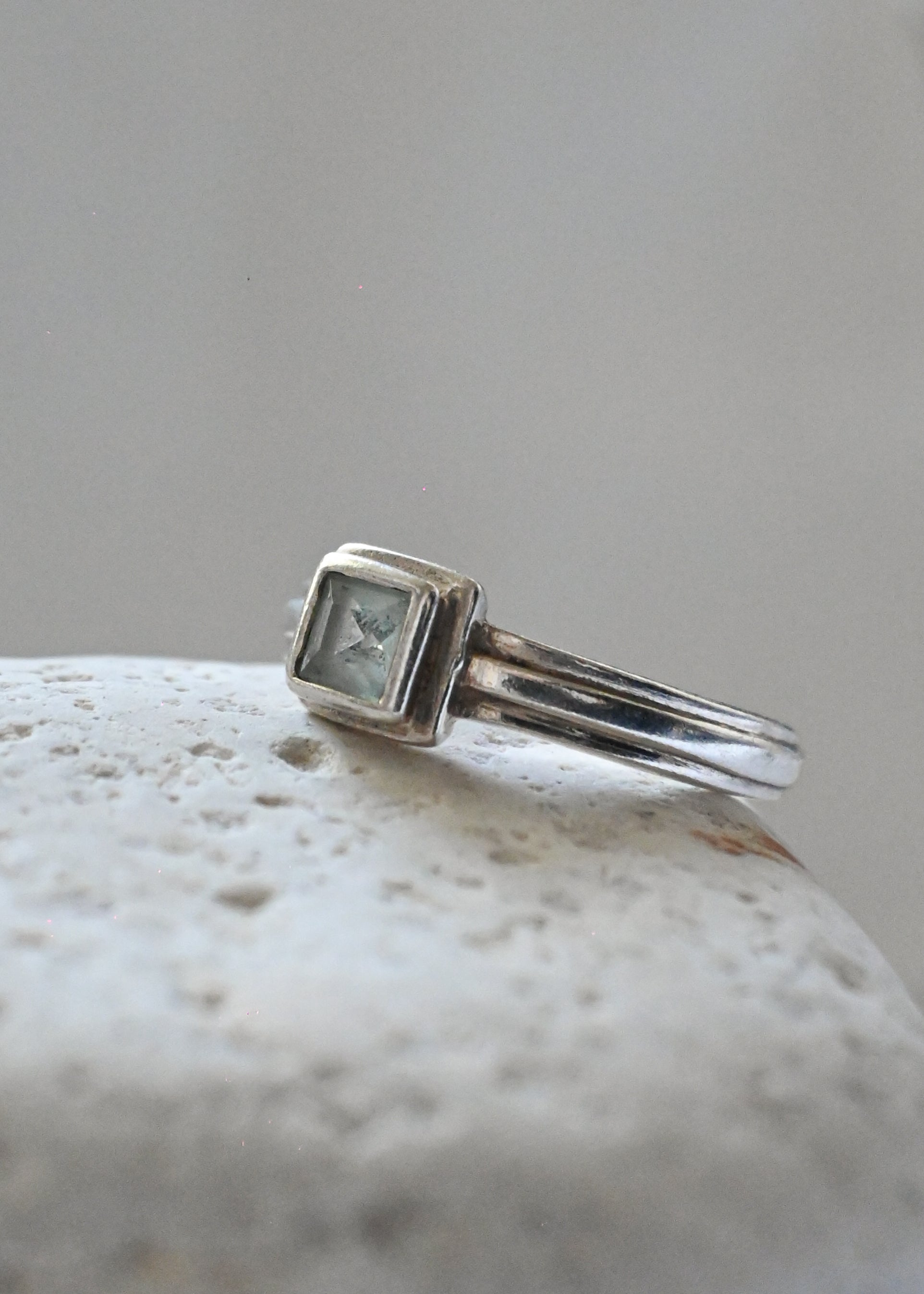 Topaz Square Solitaire Ring - 14号