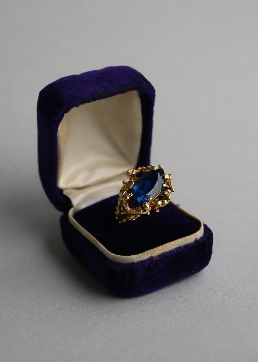1960s Brutalist 14K Gold x  Blue Spinel Ring - 7号