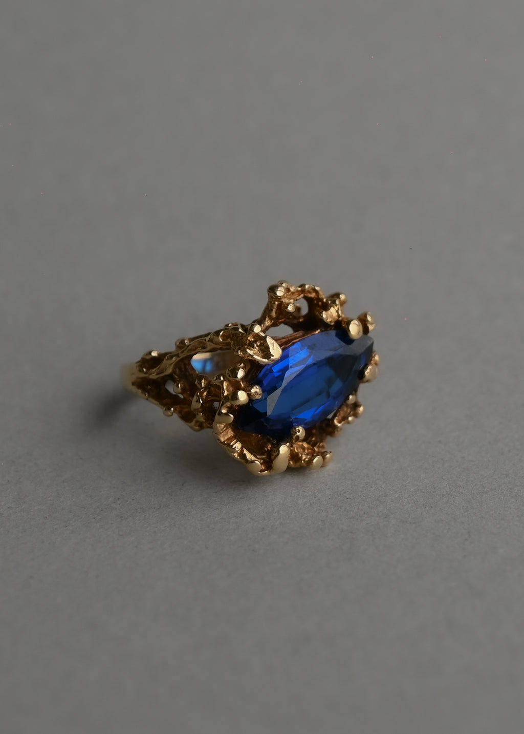 1960s Brutalist 14K Gold x  Blue Spinel Ring - 7号