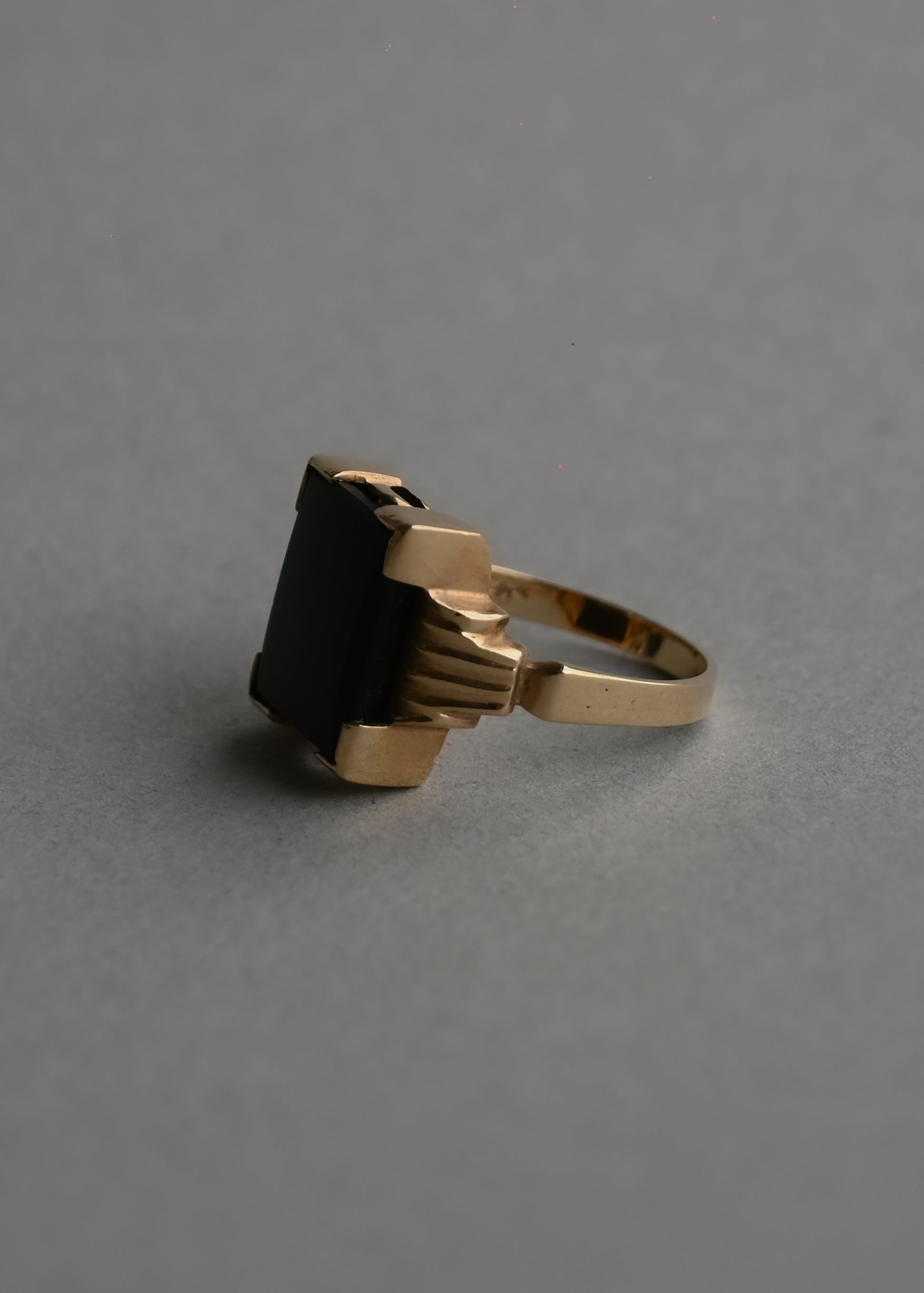 10K Yellow Gold Onyx Signet Ring
