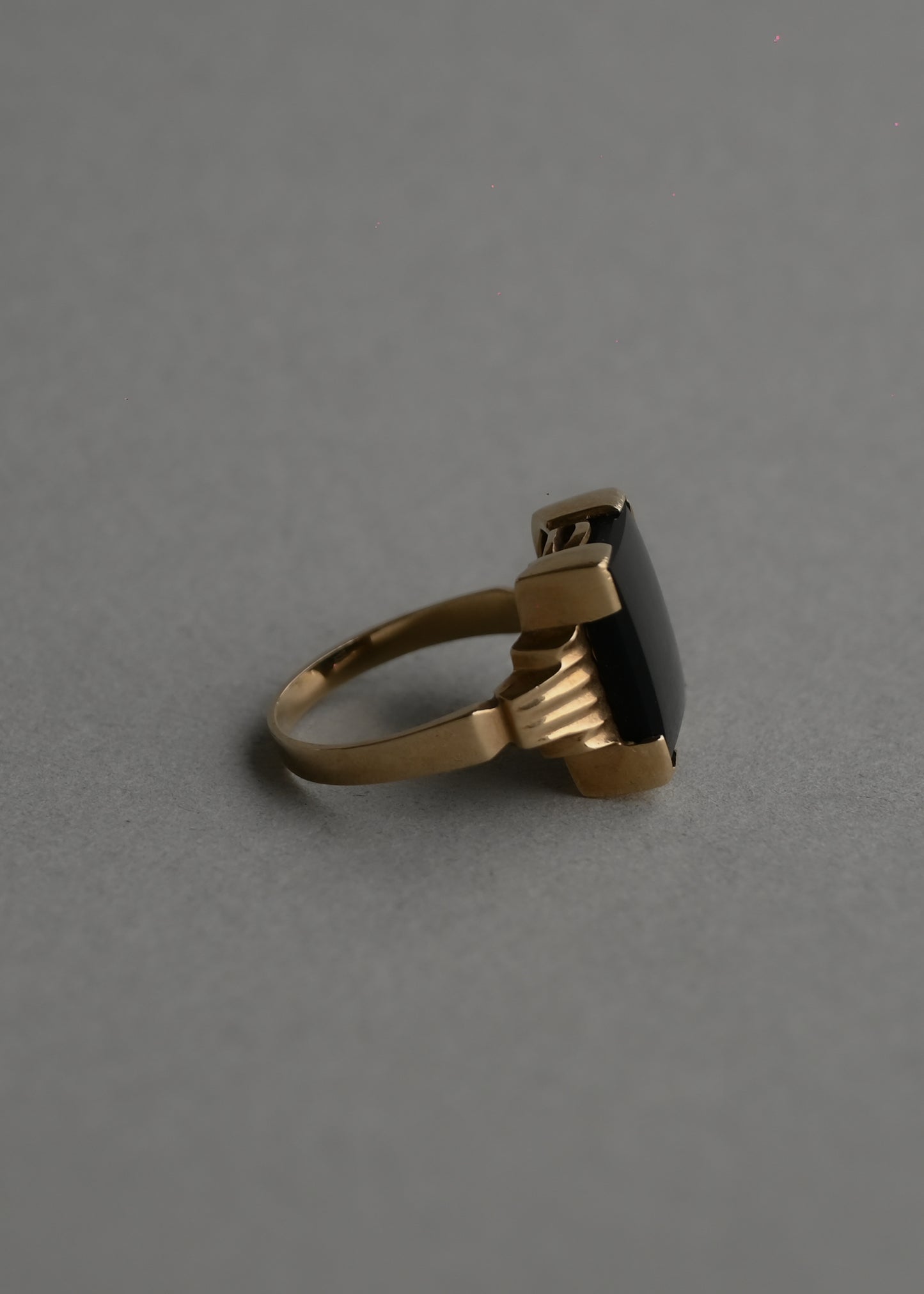 10K Yellow Gold Onyx Signet Ring