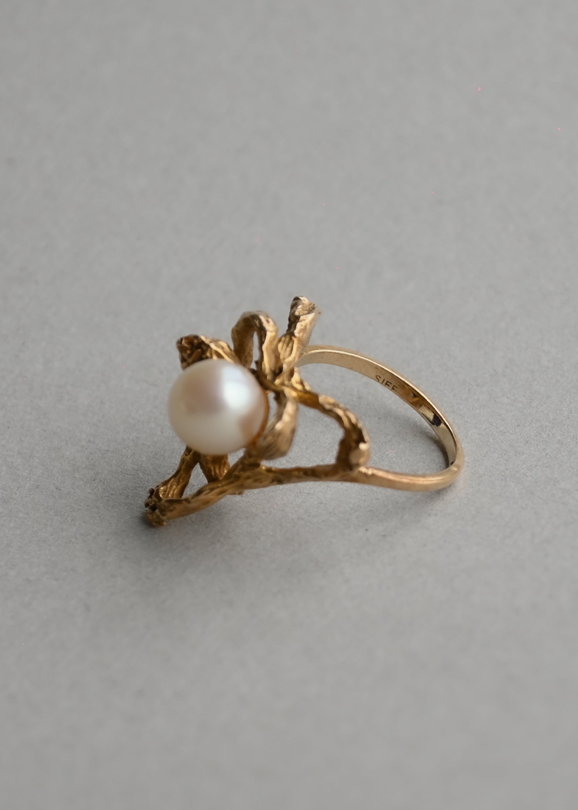 10K Gold Brutalist Ring  with Large Cultured Pearl - 9号