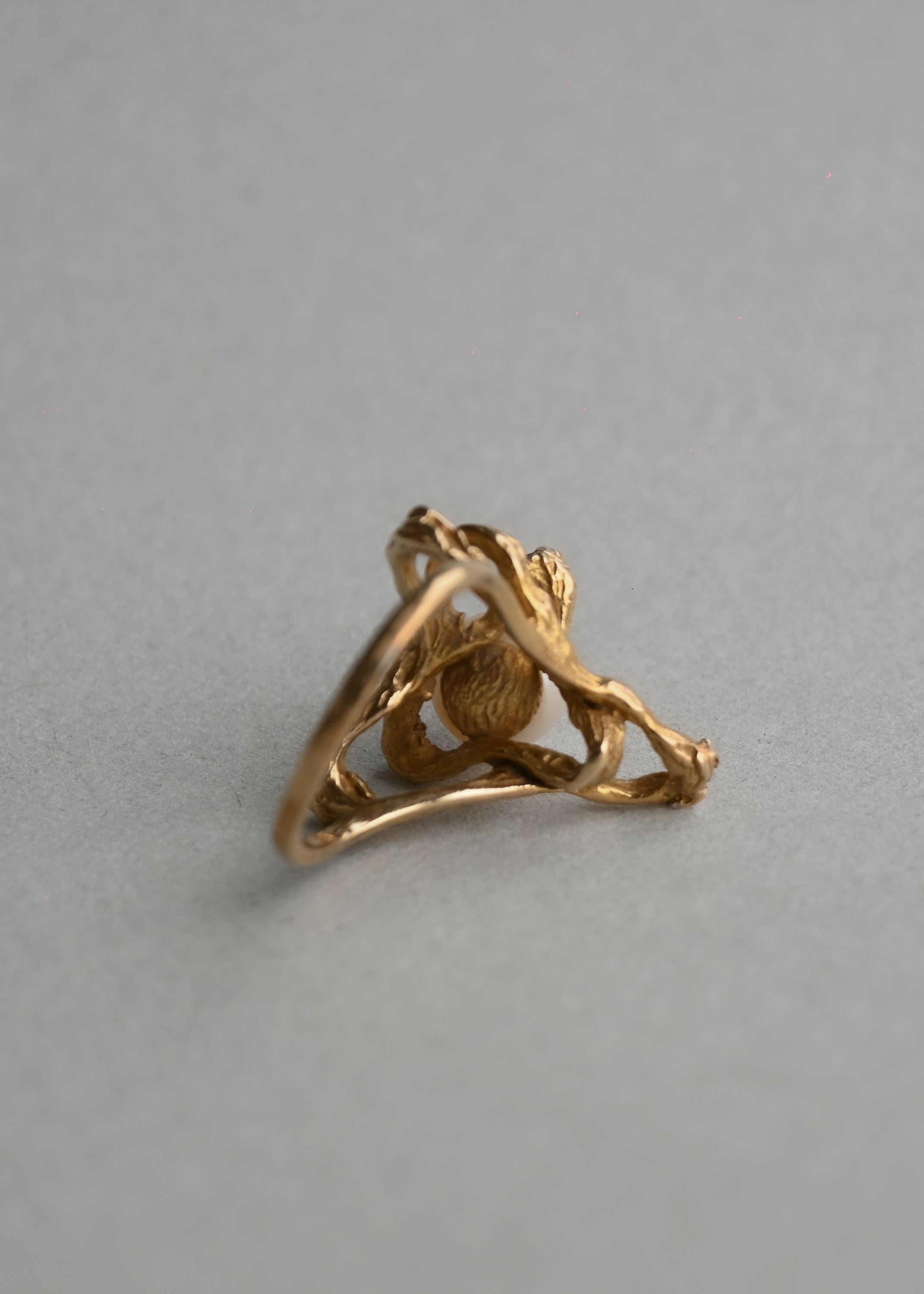 10K Gold Brutalist Ring  with Large Cultured Pearl - 9号