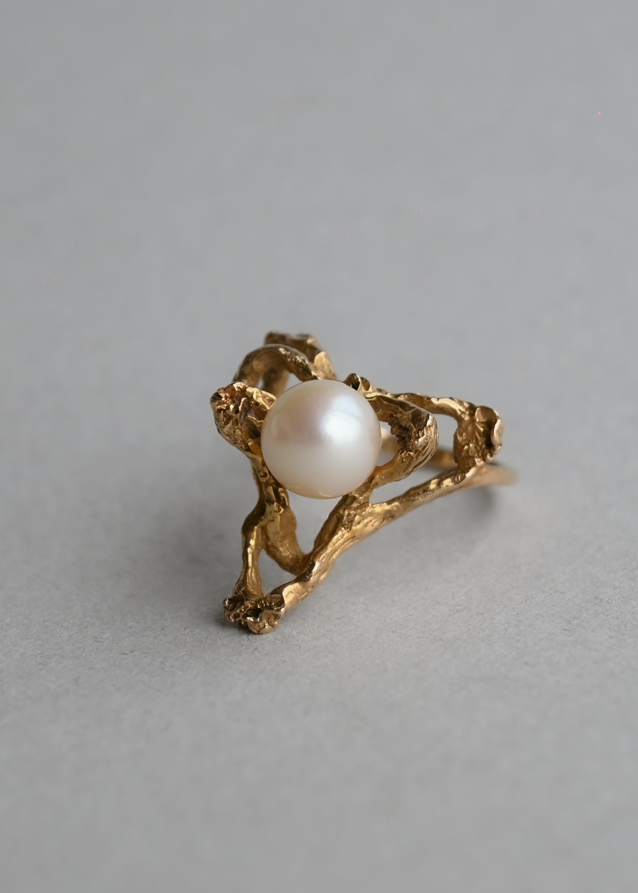 10K Gold Brutalist Ring  with Large Cultured Pearl - 9号