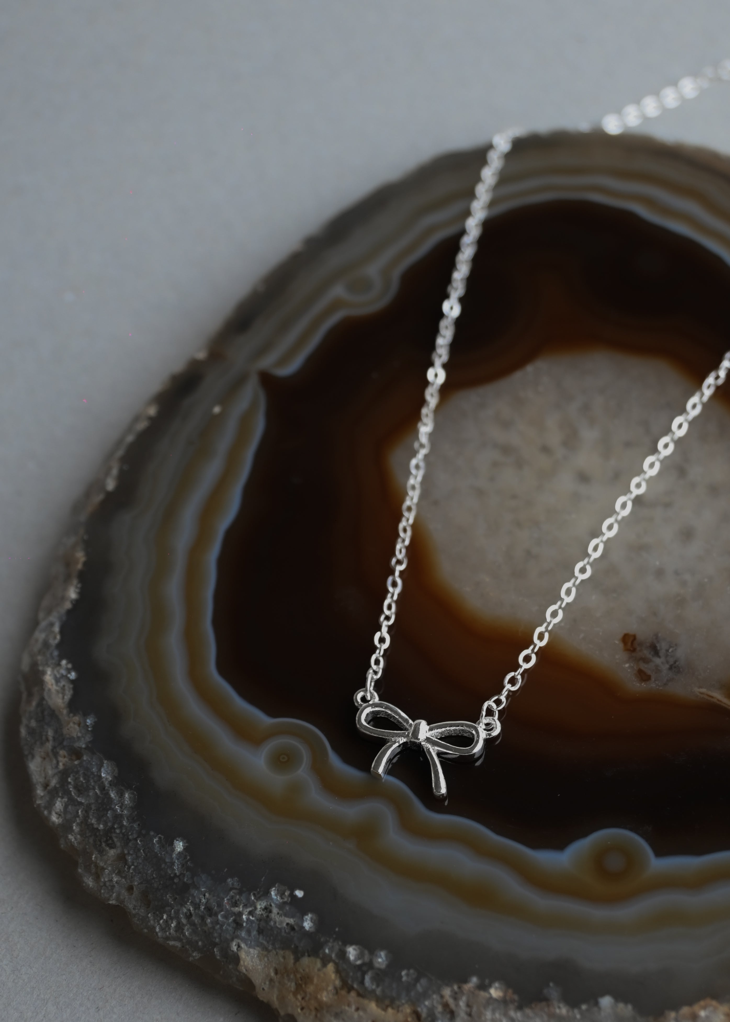 Bow Necklace