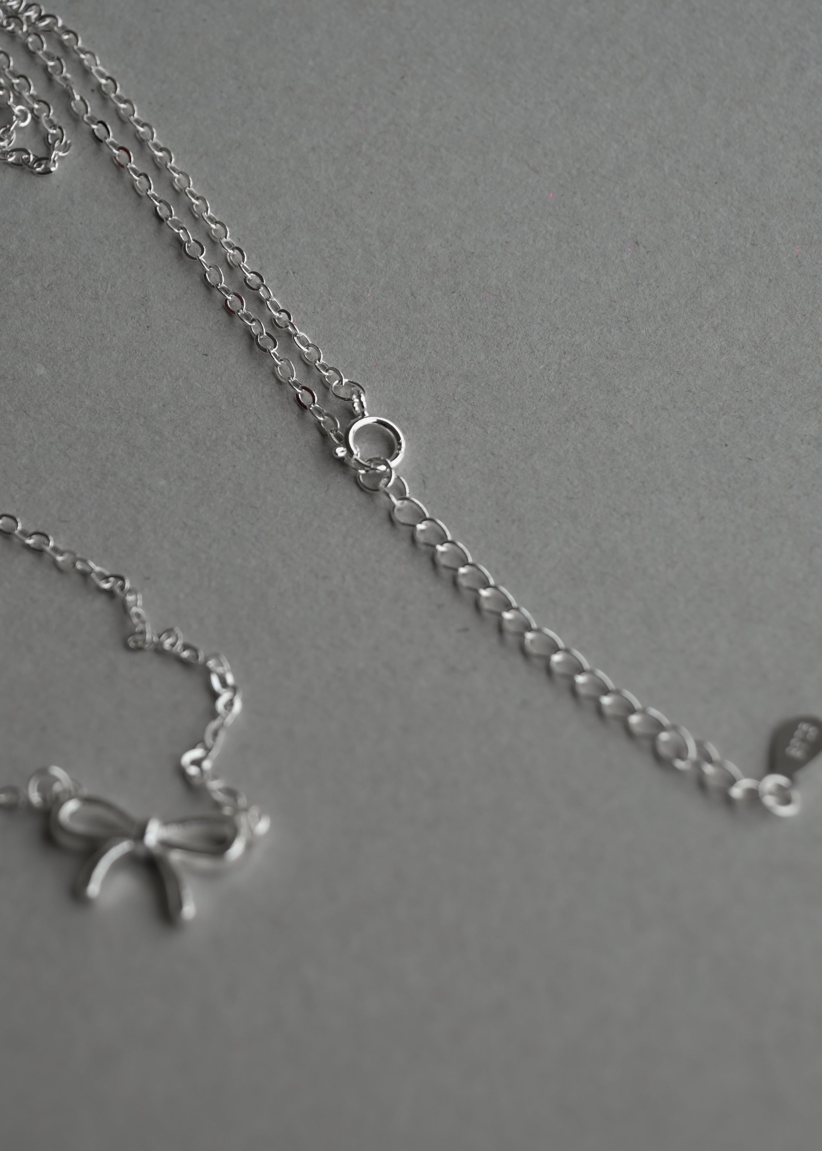 Bow Necklace