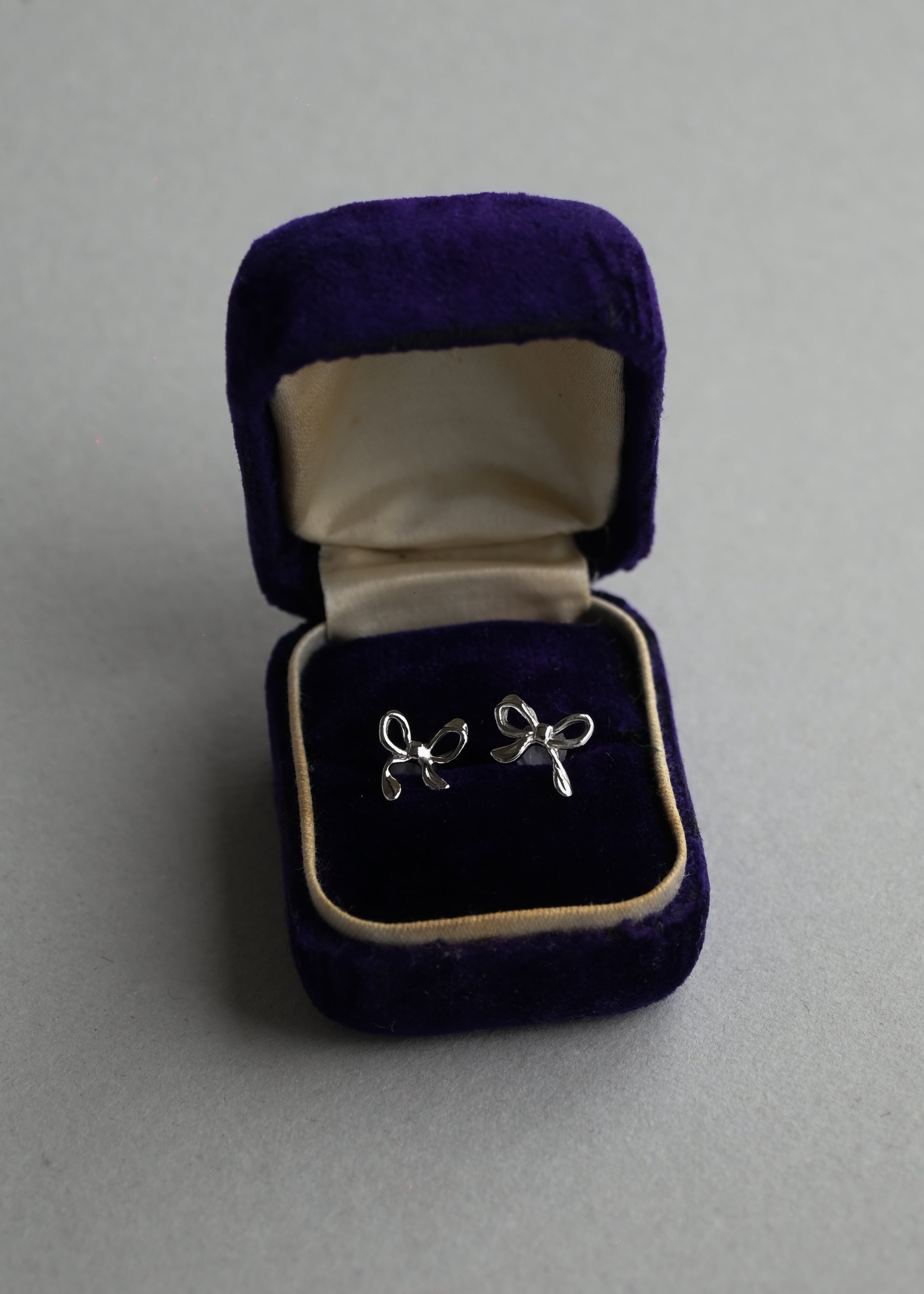 Bow Studs Earrings