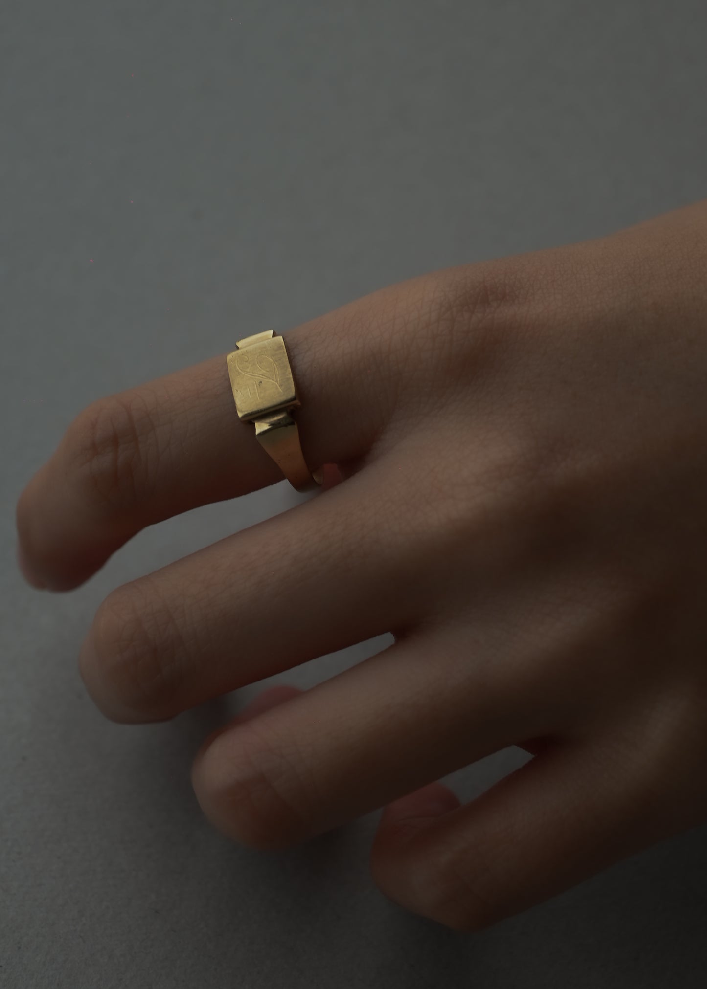 10K Gold Signet Ring - 16号