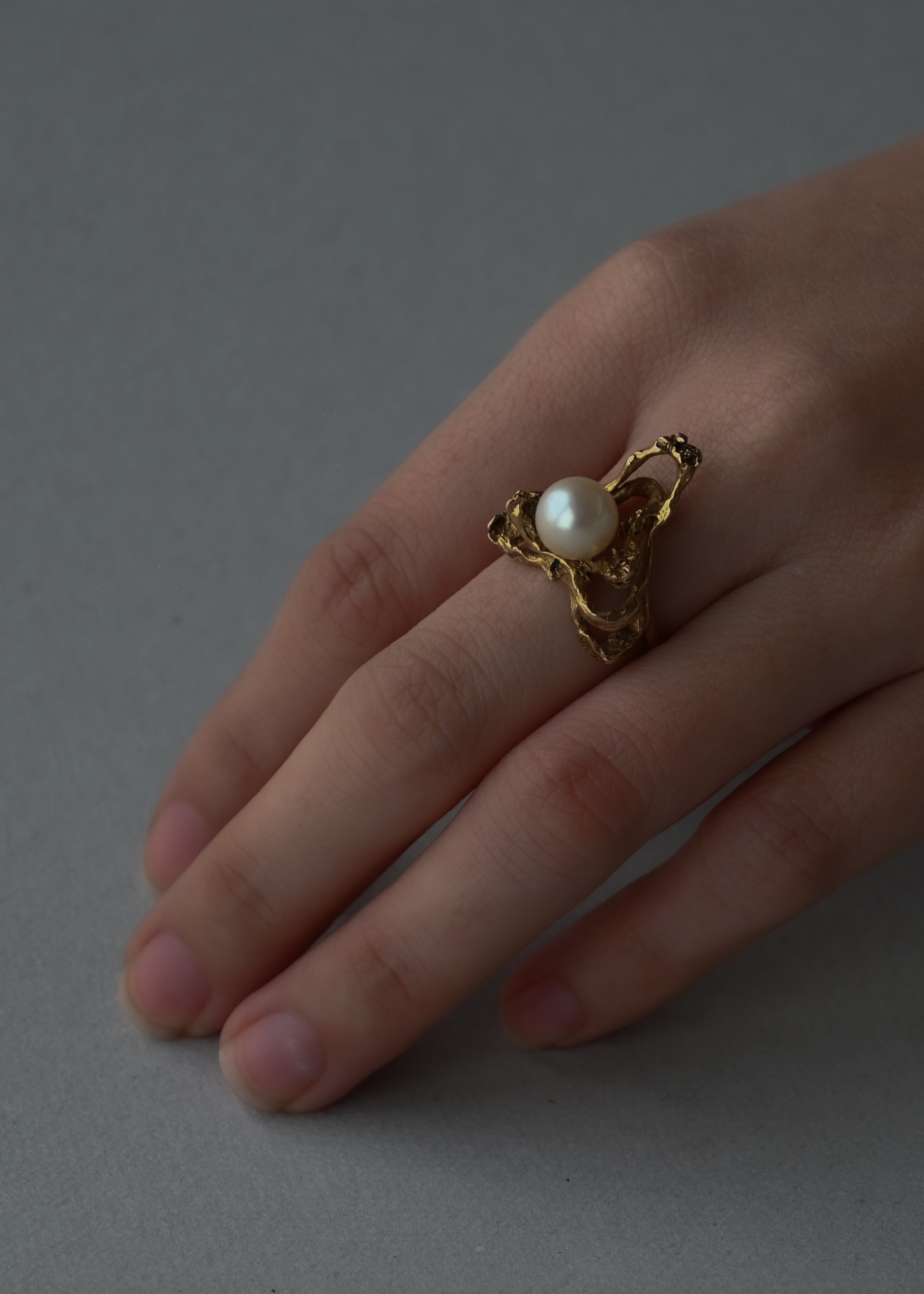 10K Gold Brutalist Ring  with Large Cultured Pearl - 9号