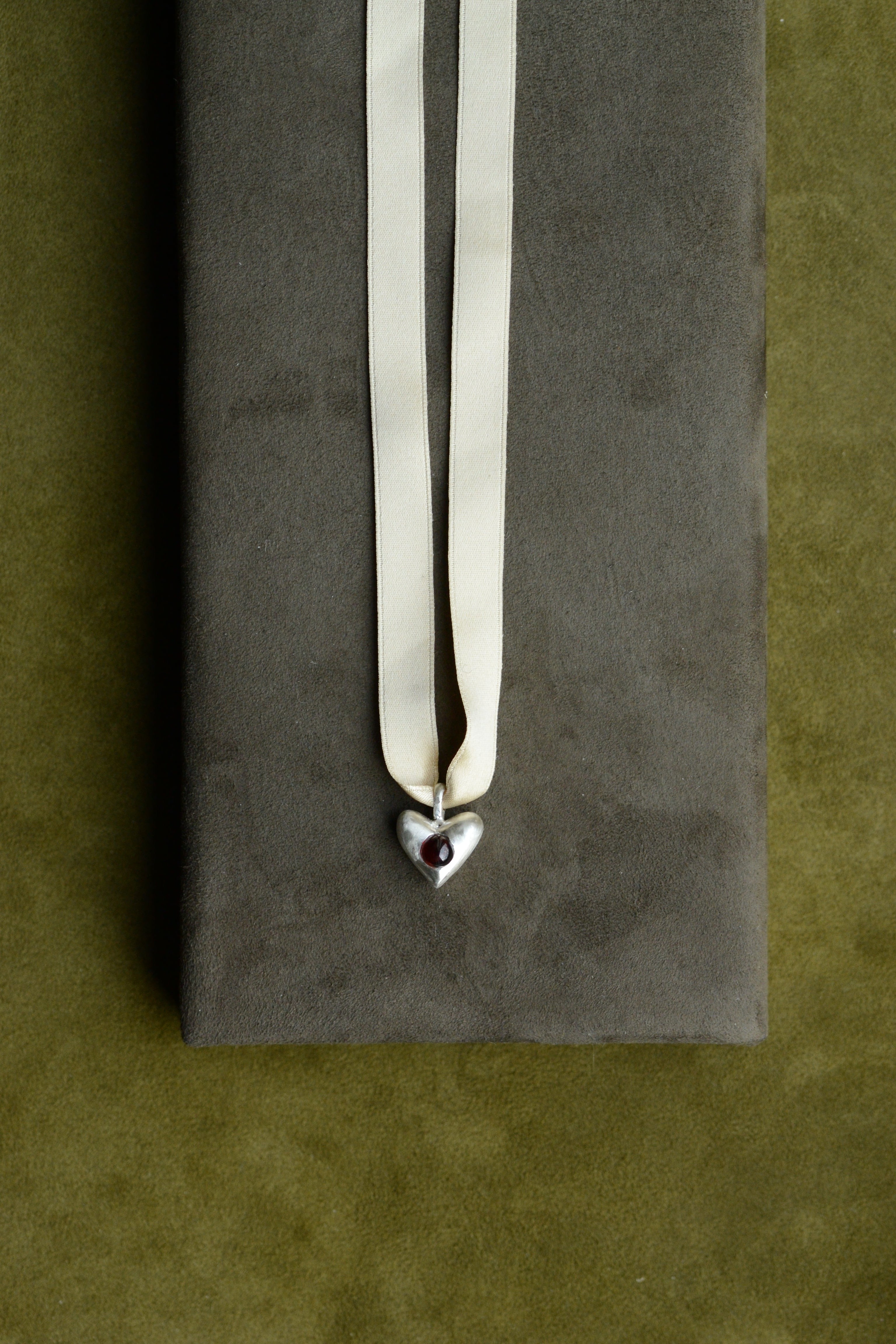 "Dunton Ellerkamp" Heart Motif Necklace w/ Garnet