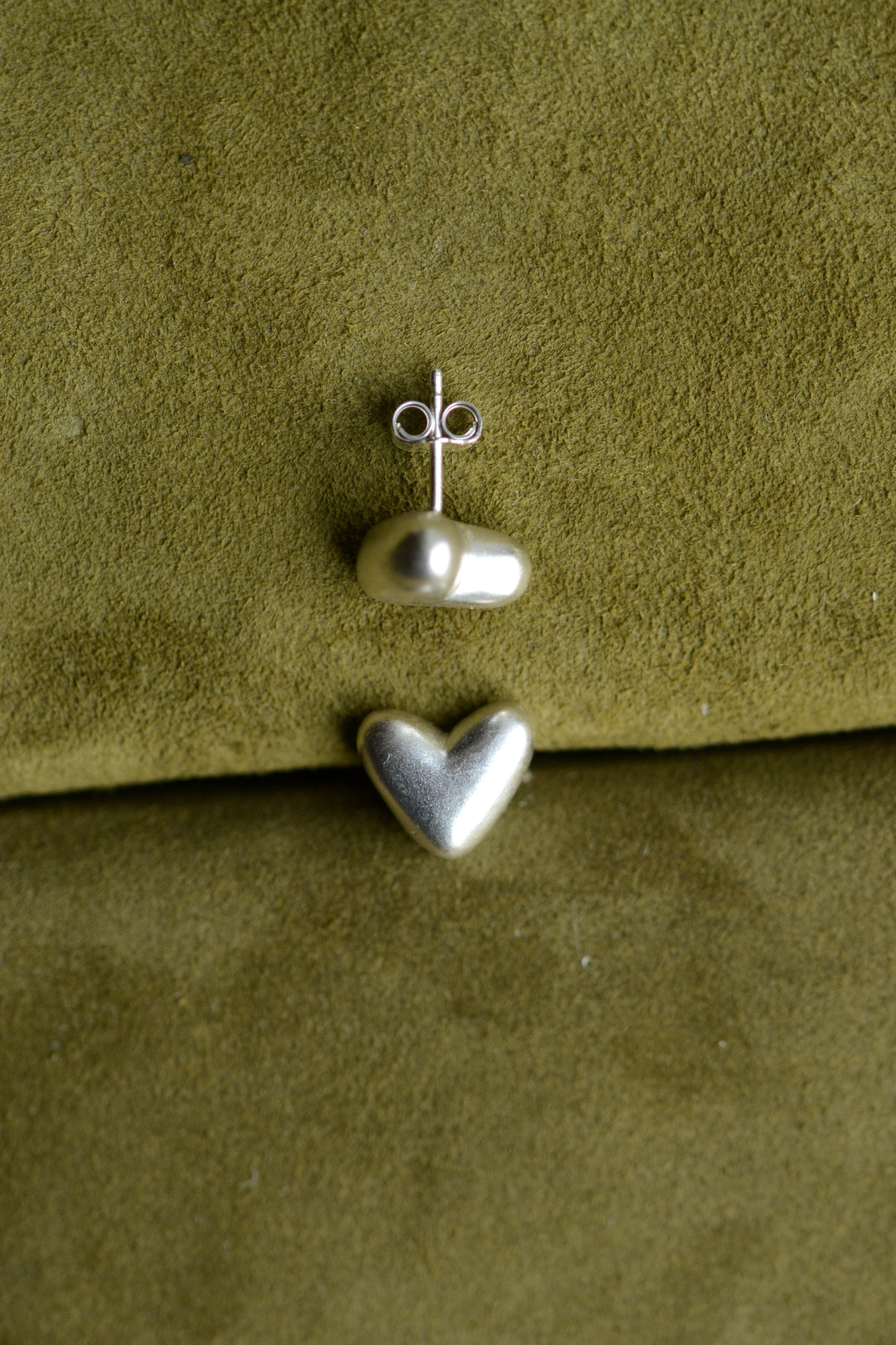 "Dunton Ellerkamp" Diminutive Earrings - Plain