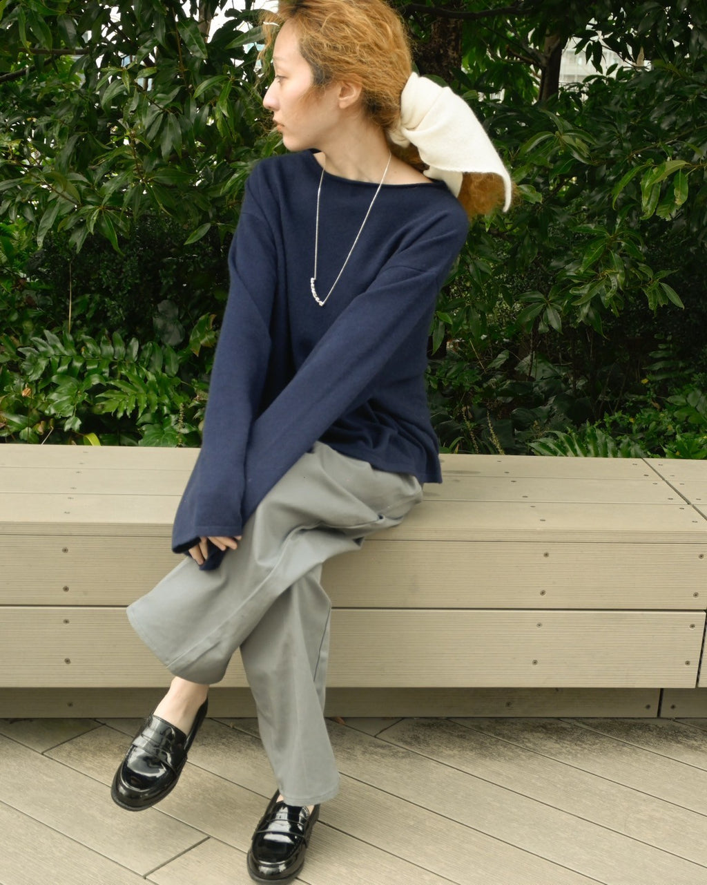 404 100% Cashmere Loose Sweater - Navy