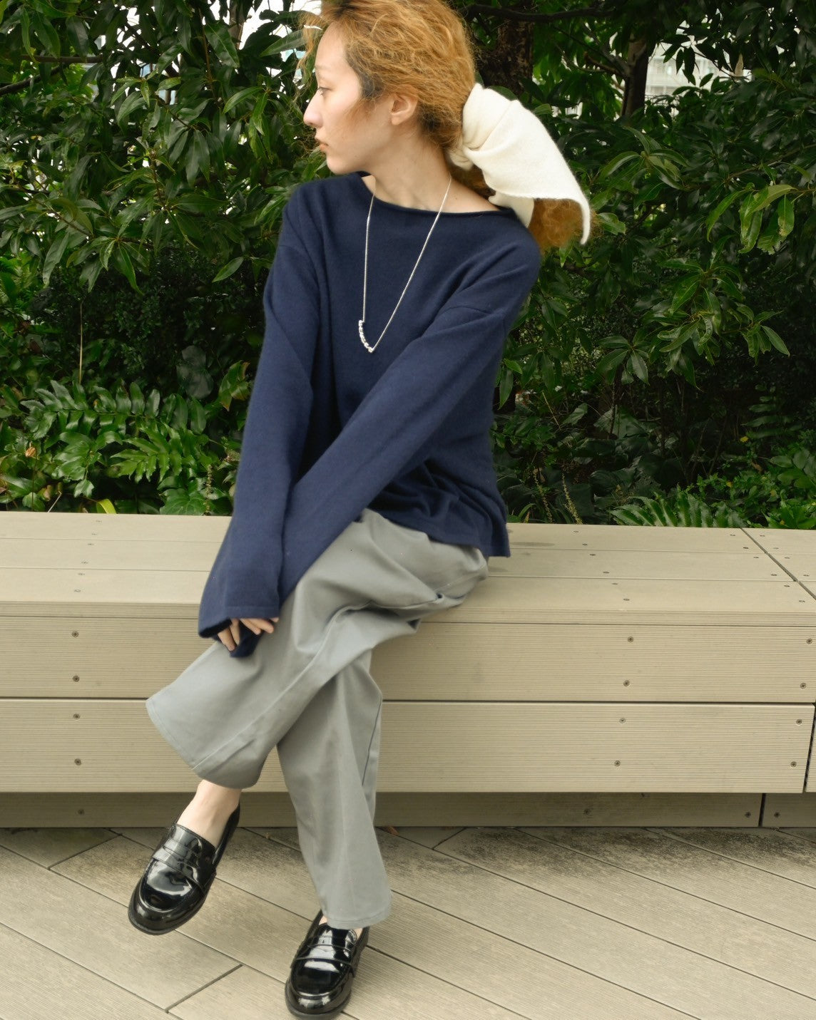 404 100% Cashmere Loose Sweater - Navy