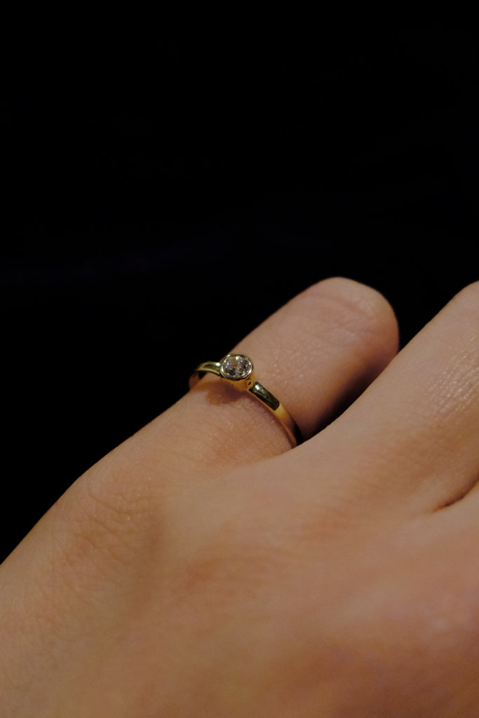 10k Yellow Gold Round Ring - 4号