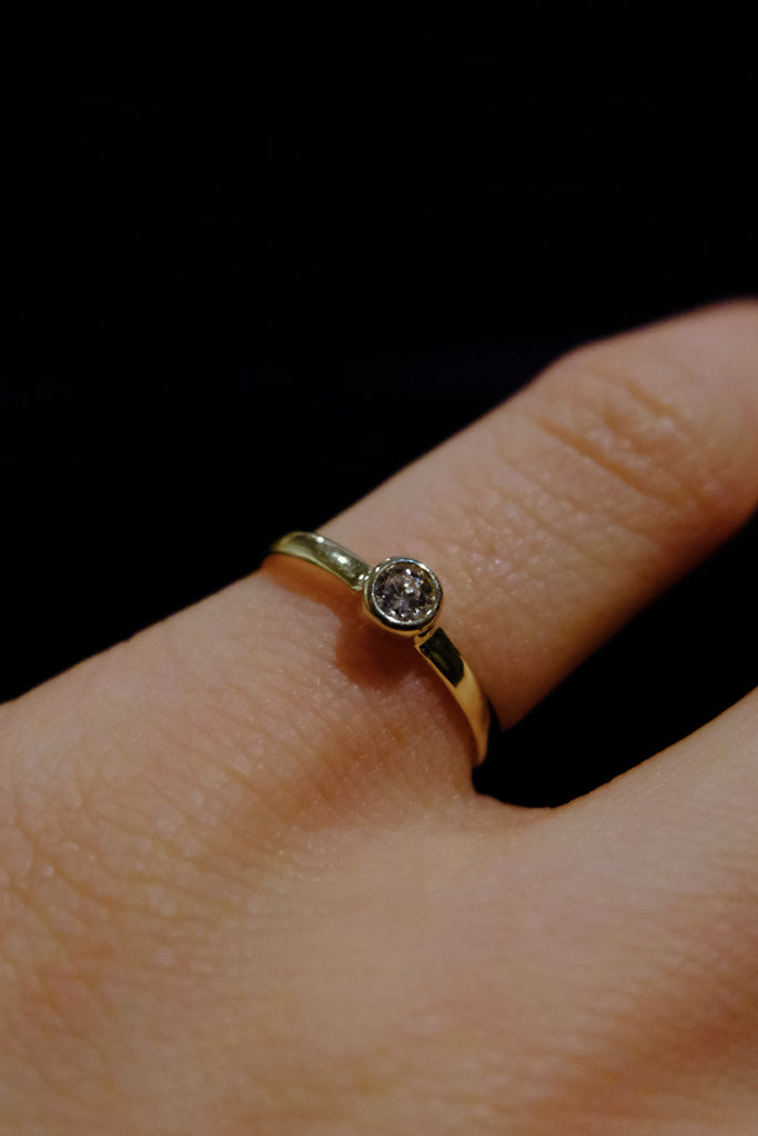 10k Yellow Gold Round Ring - 4号