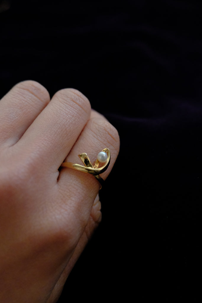 14k Yellow Gold Wavey Ring  Natural 3.5mm White Pearl - 10号