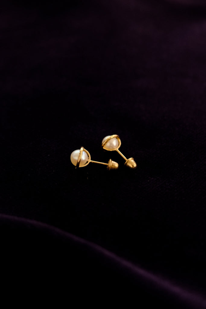 14k Gold Pearl Earrings