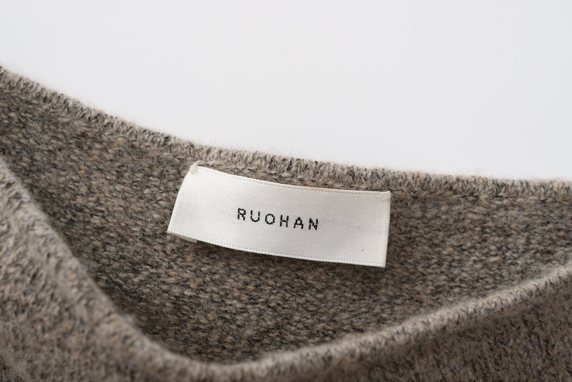 "RUOHAN" CONCRETE KNIT TIOMAN TOP
