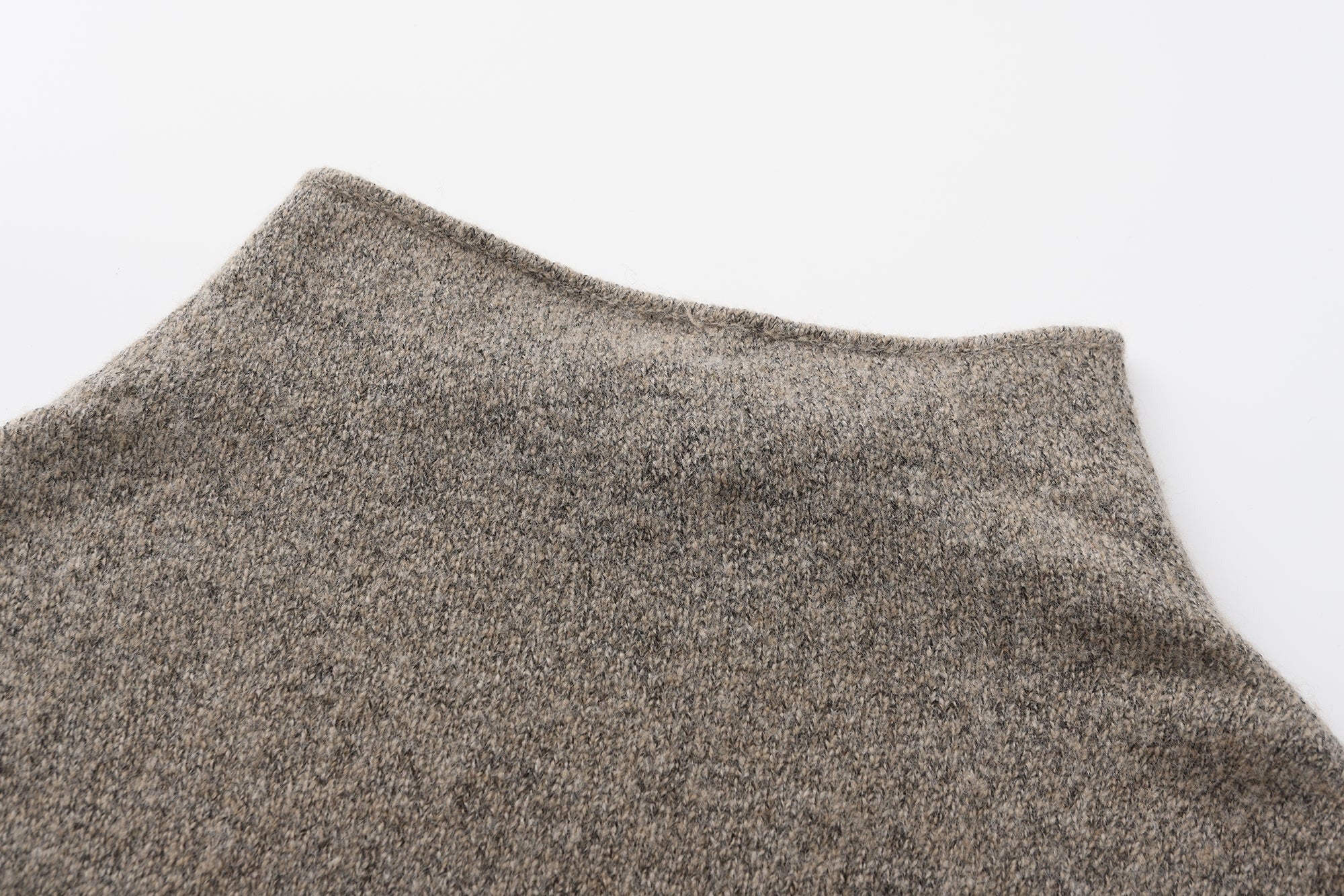 "RUOHAN" CONCRETE KNIT TIOMAN TOP