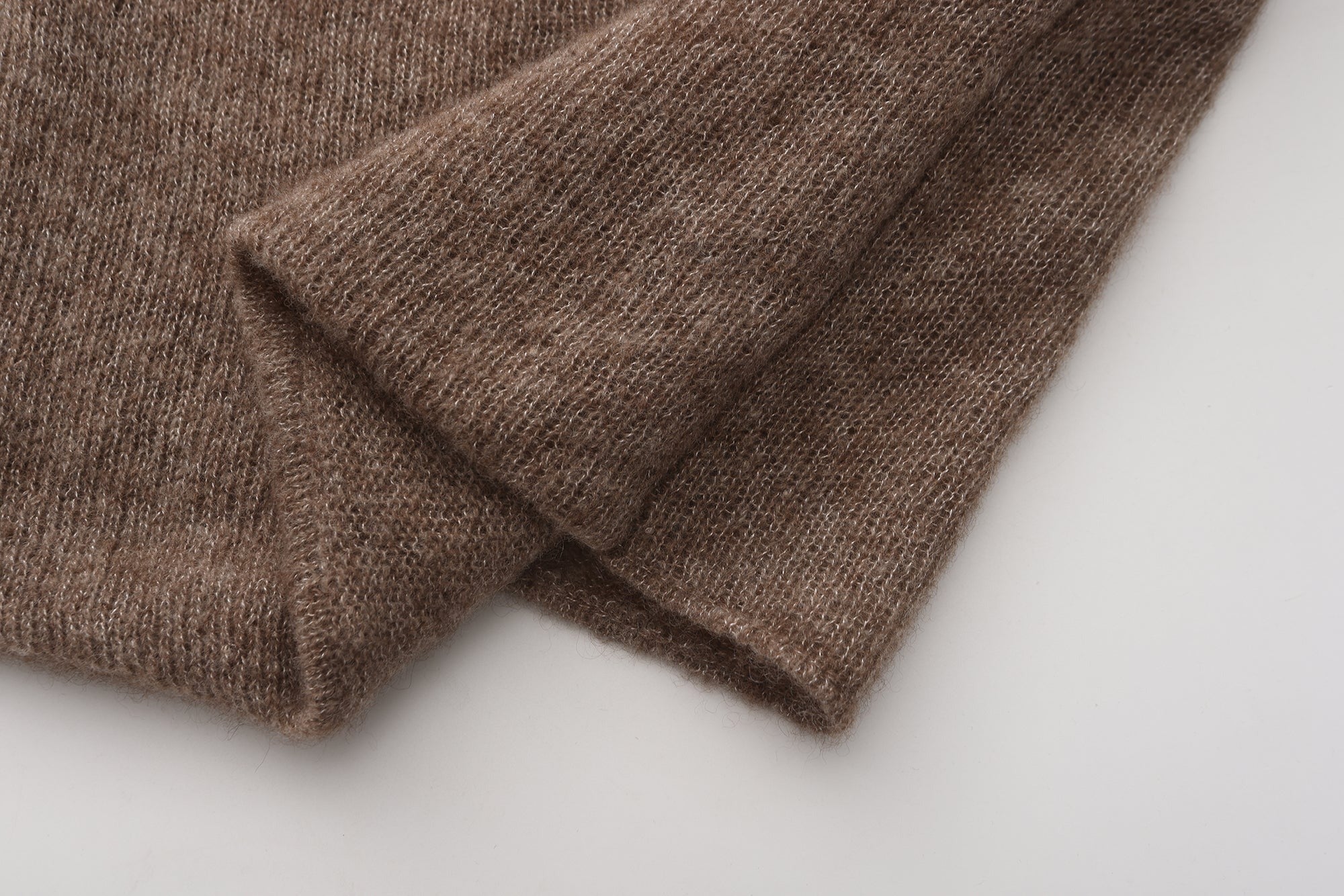 "RUOHAN" BROWN KNIT COMINO TOP
