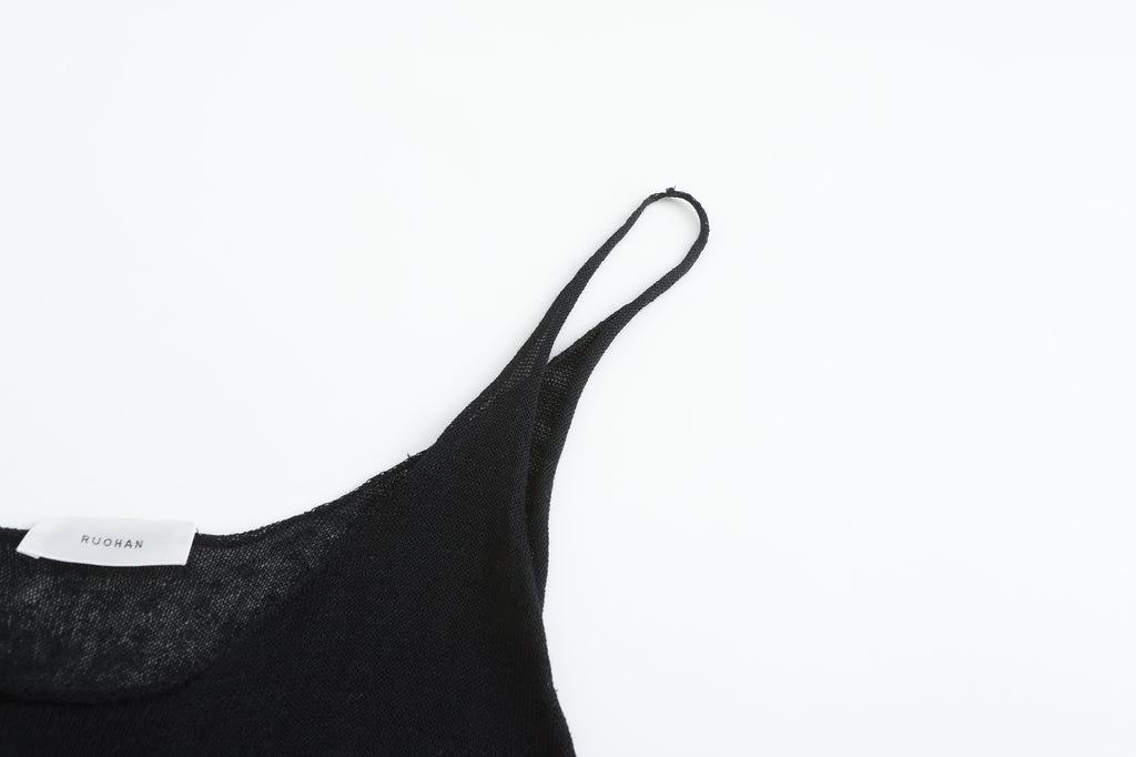 "RUOHAN" Black Knit Slip Top