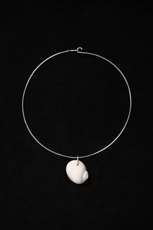 SMALL NAUTILUS PORCELAIN COLLAR