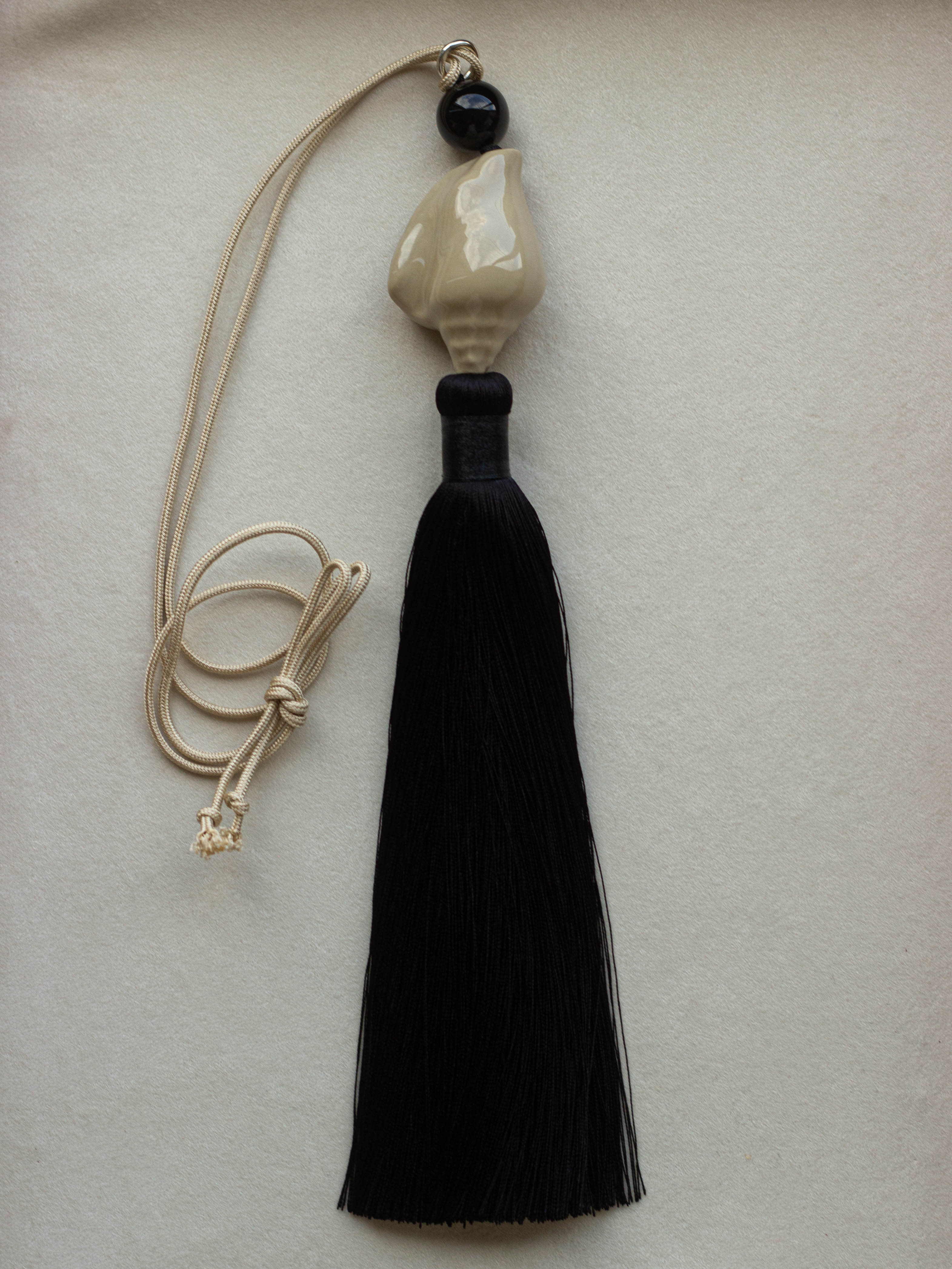 MANÀ x CARINA NICKLAS SHELL TASSEL NECKLACE .04 - BEIGE