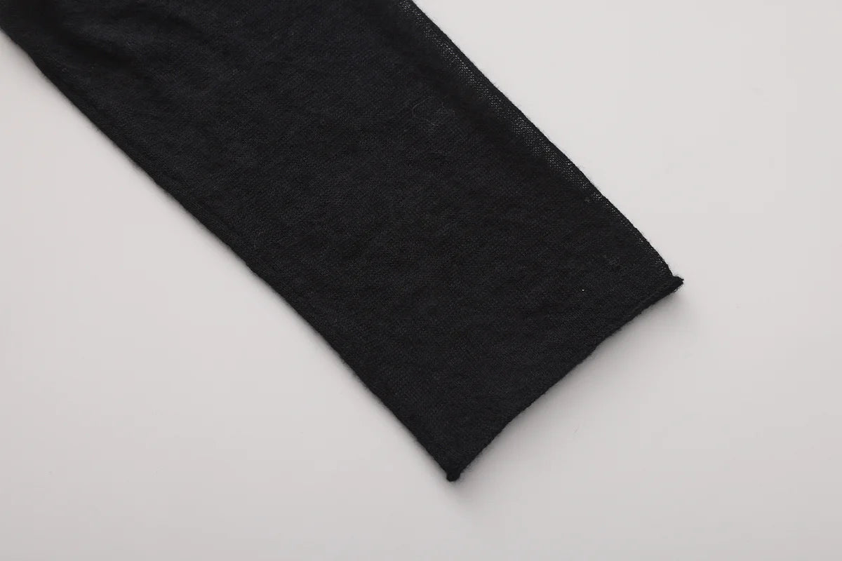 BLACK FROST TURTLE NECK TOP