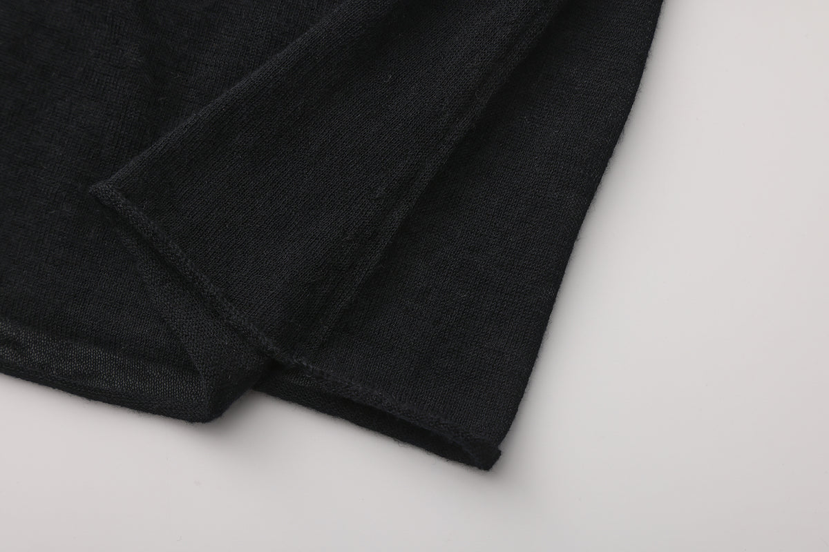 BLACK FROST TURTLE NECK TOP