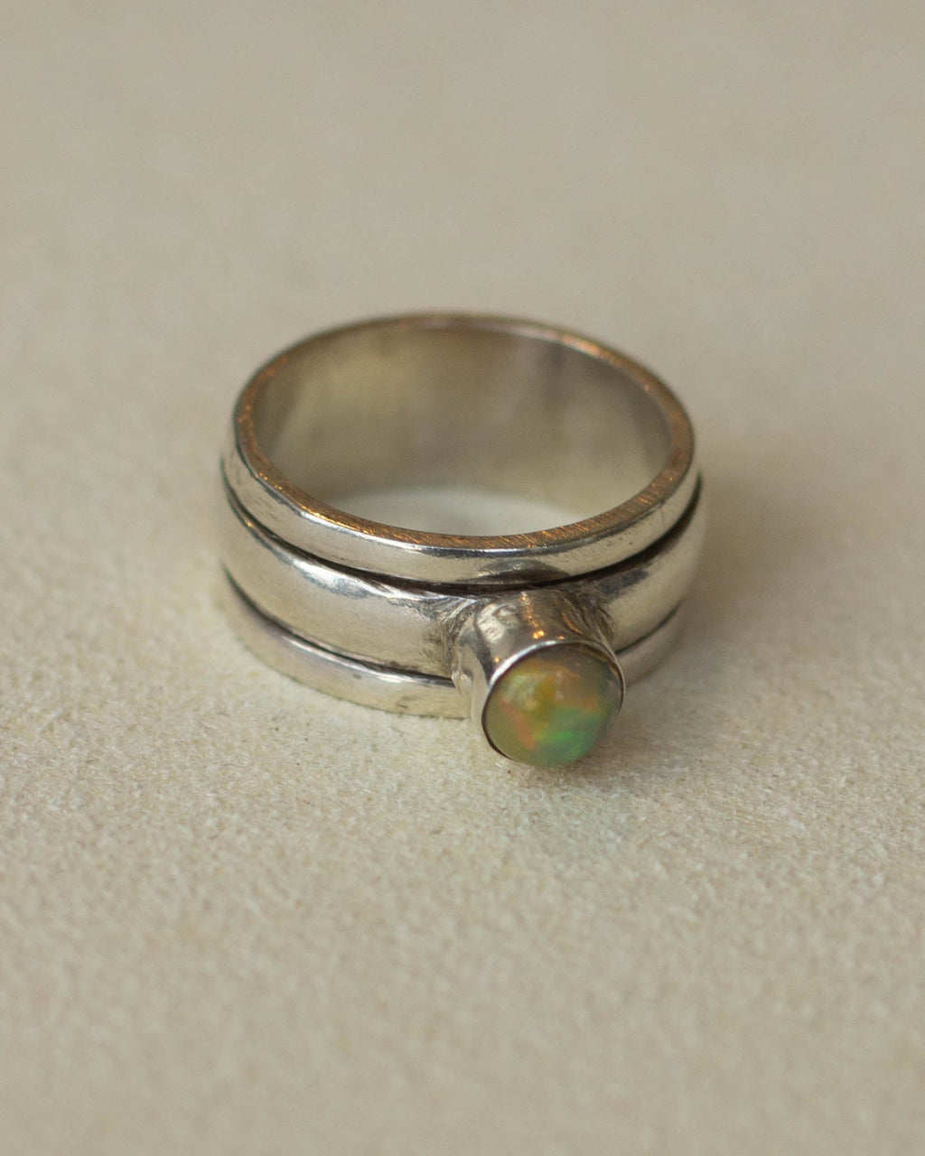 Silver Opal Spinner Ring (SVR-25SS022)