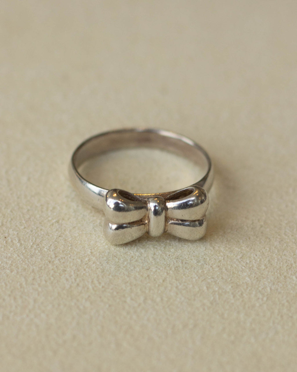 Silver Bow Band Ring (SVR-25SS017)