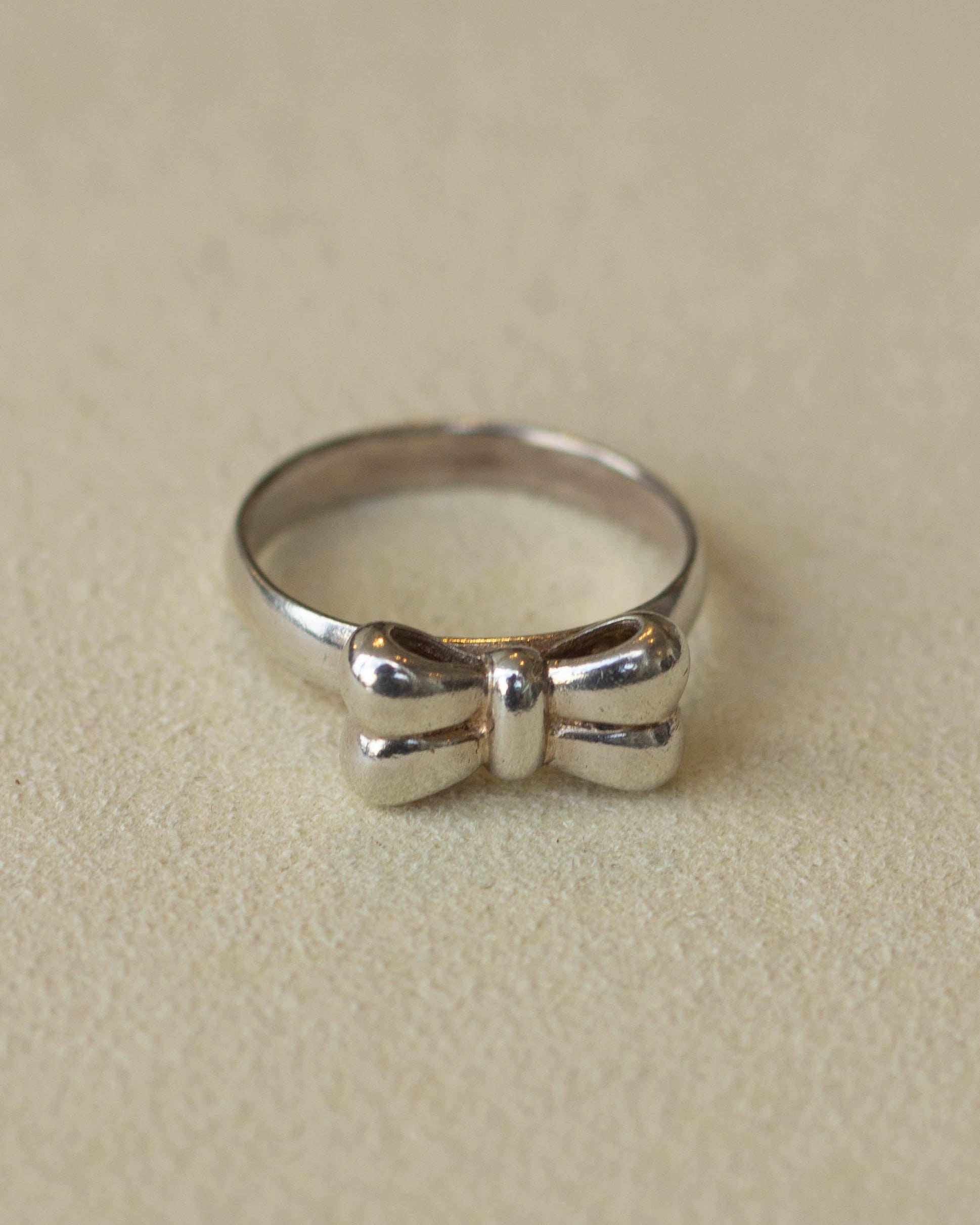 Silver Bow Band Ring (SVR-25SS017)
