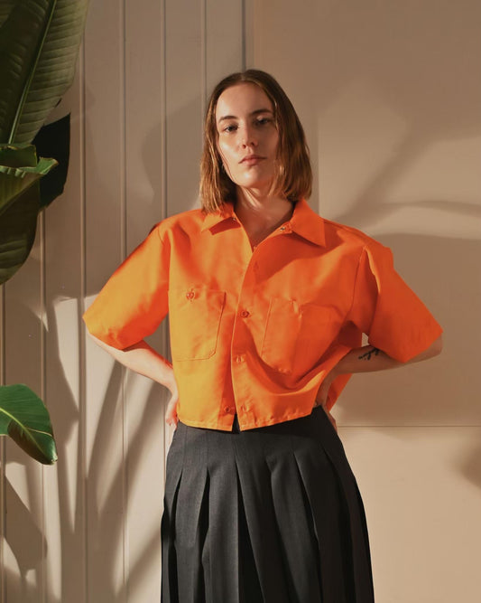 Cropped Universal Orange S/S Shirt