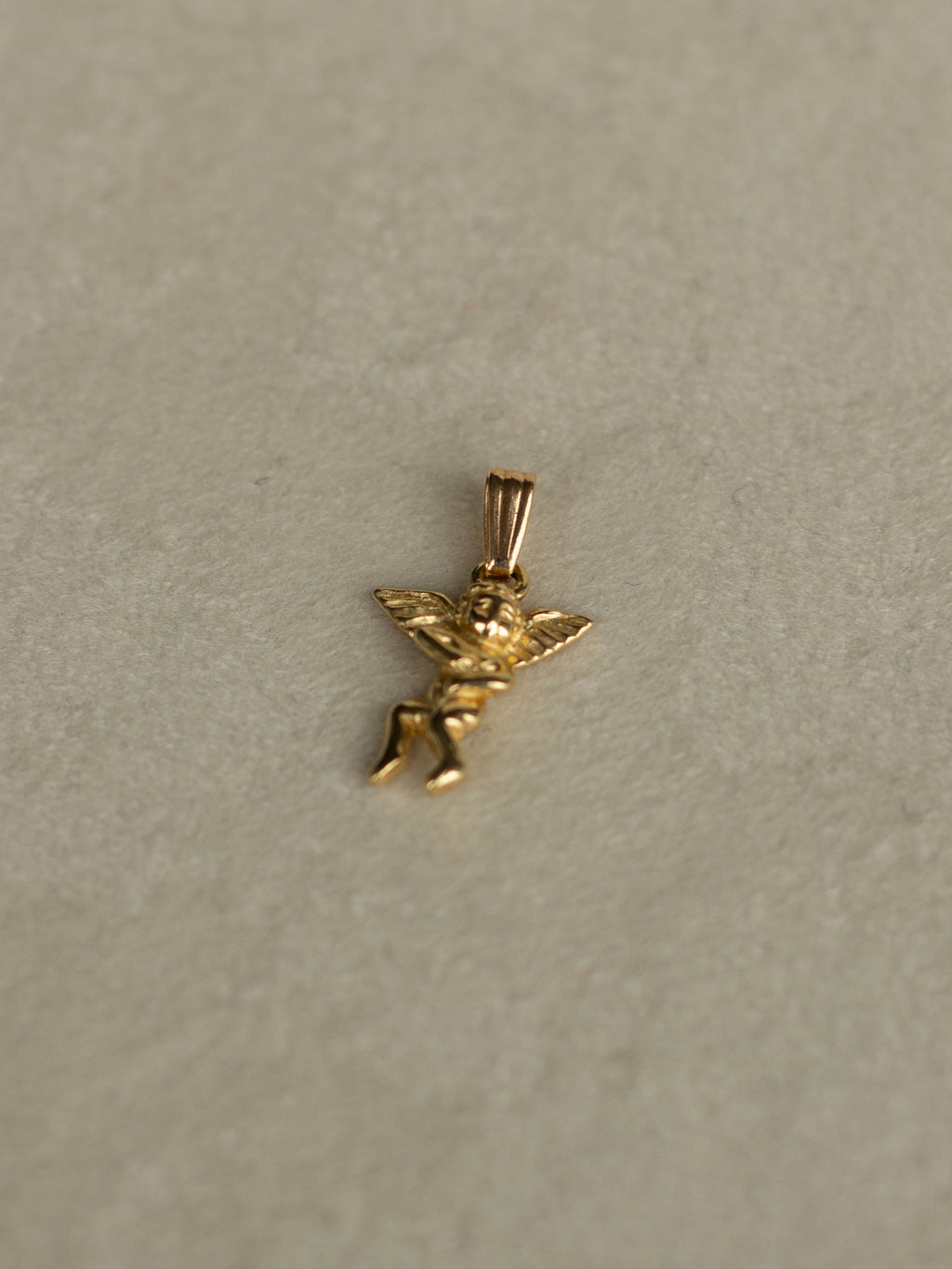 14K Angel Charm - right (GDN25021-2)