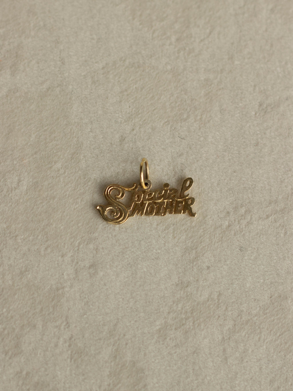 "14K Charm  ""Special Mother"" (GDN-25022)