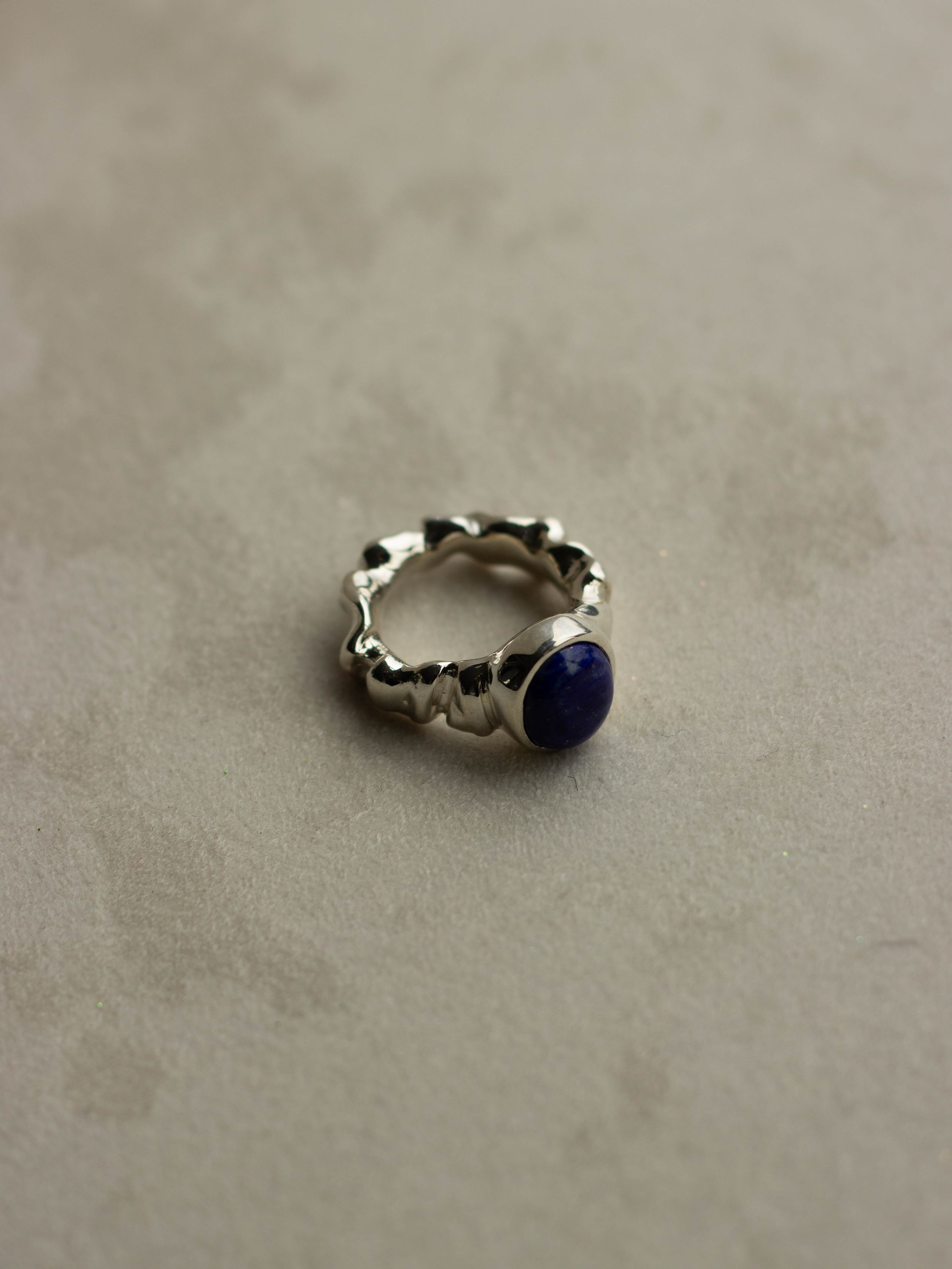 "Isabella Etou" Lapis Lazuli Crush Ring