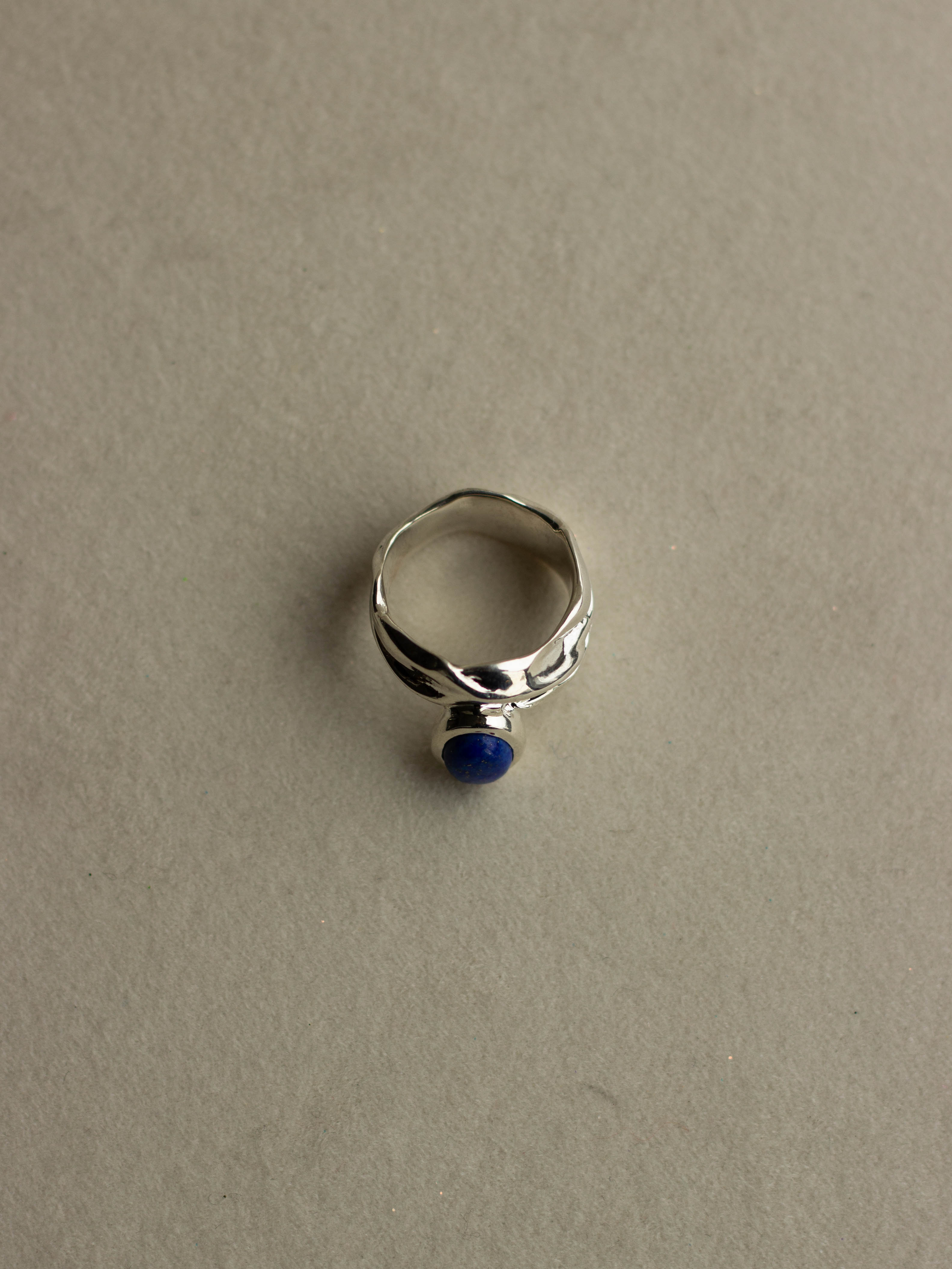 "Isabella Etou" Folding Lapis Lazuli Ring