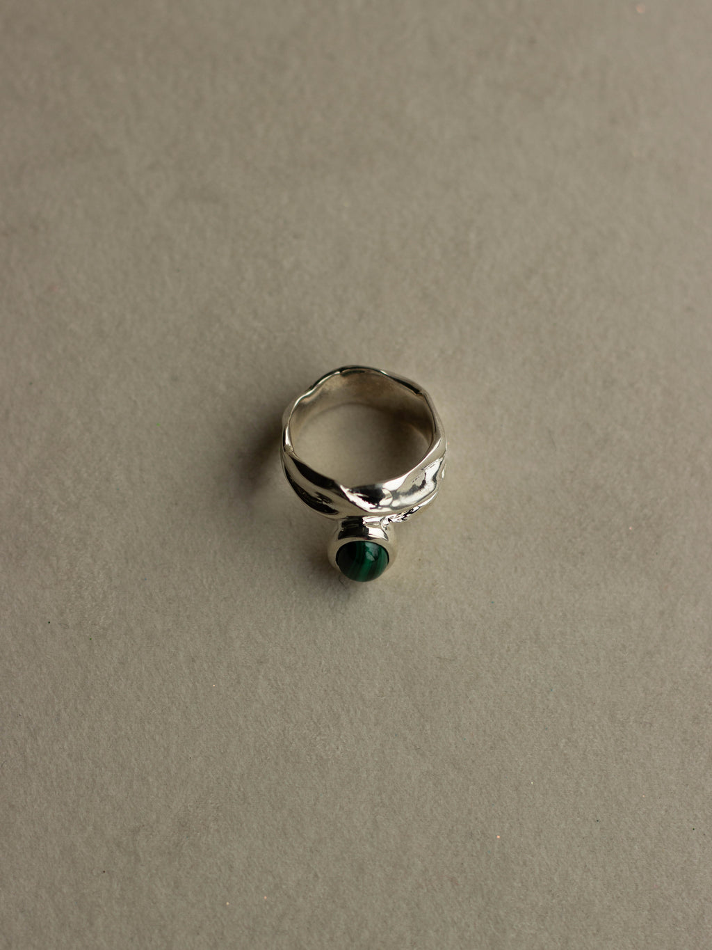 "Isabella Etou" Folding Malachite Ring