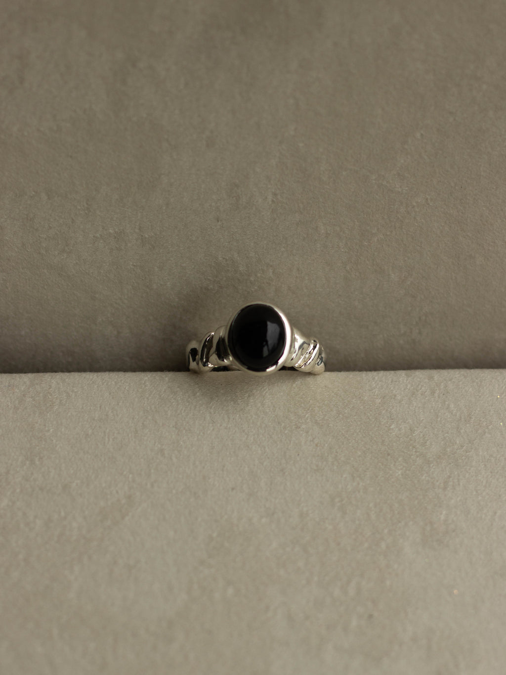 "Isabella Etou" Onyx Crush Ring