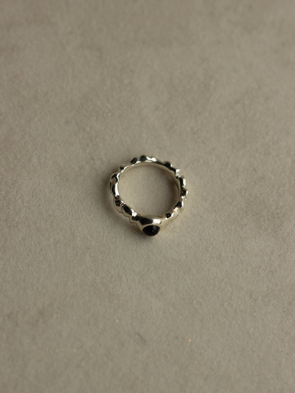"Isabella Etou" Crinkle Bubble Onyx Ring