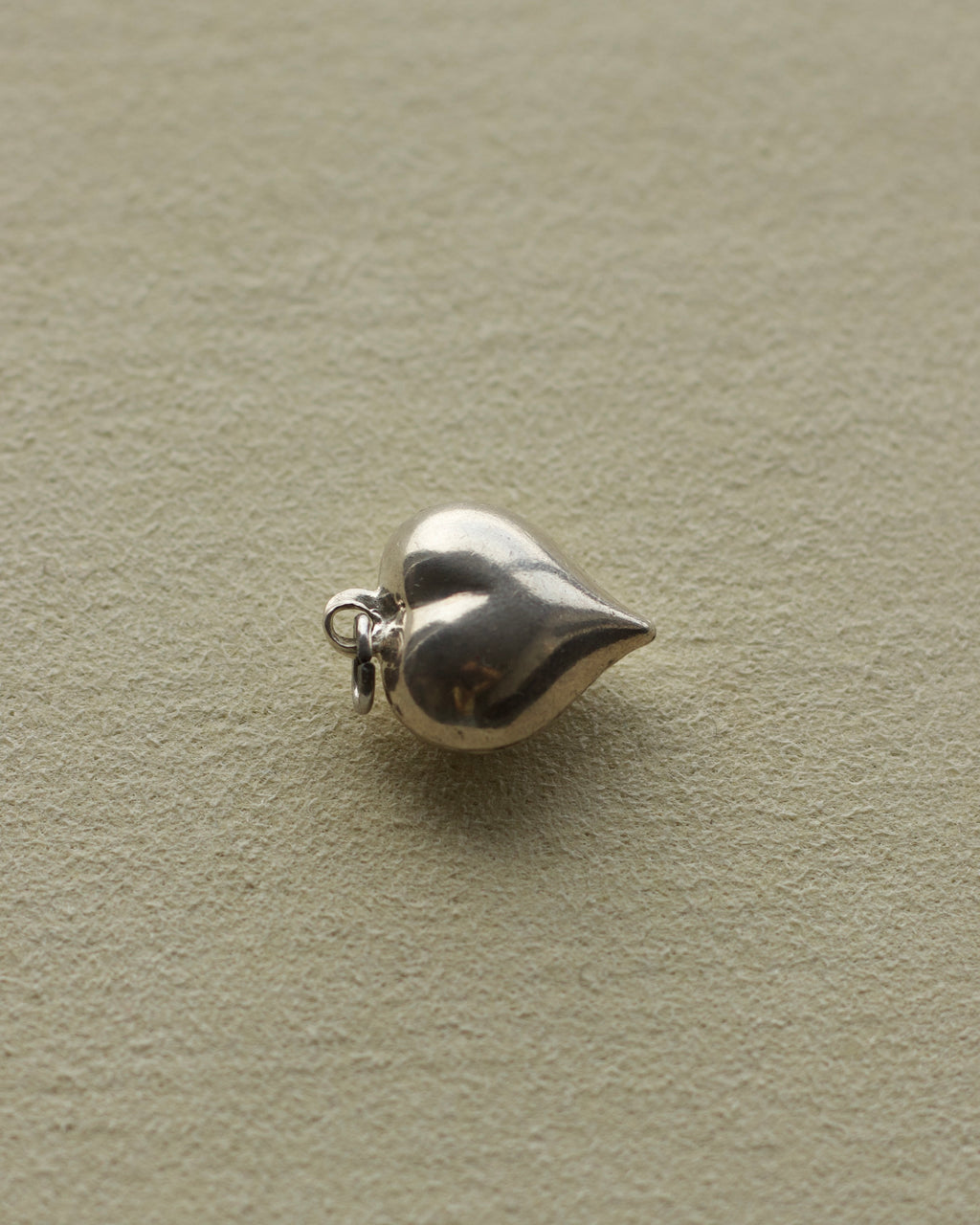 Silver Heart Charm (SVN2501)