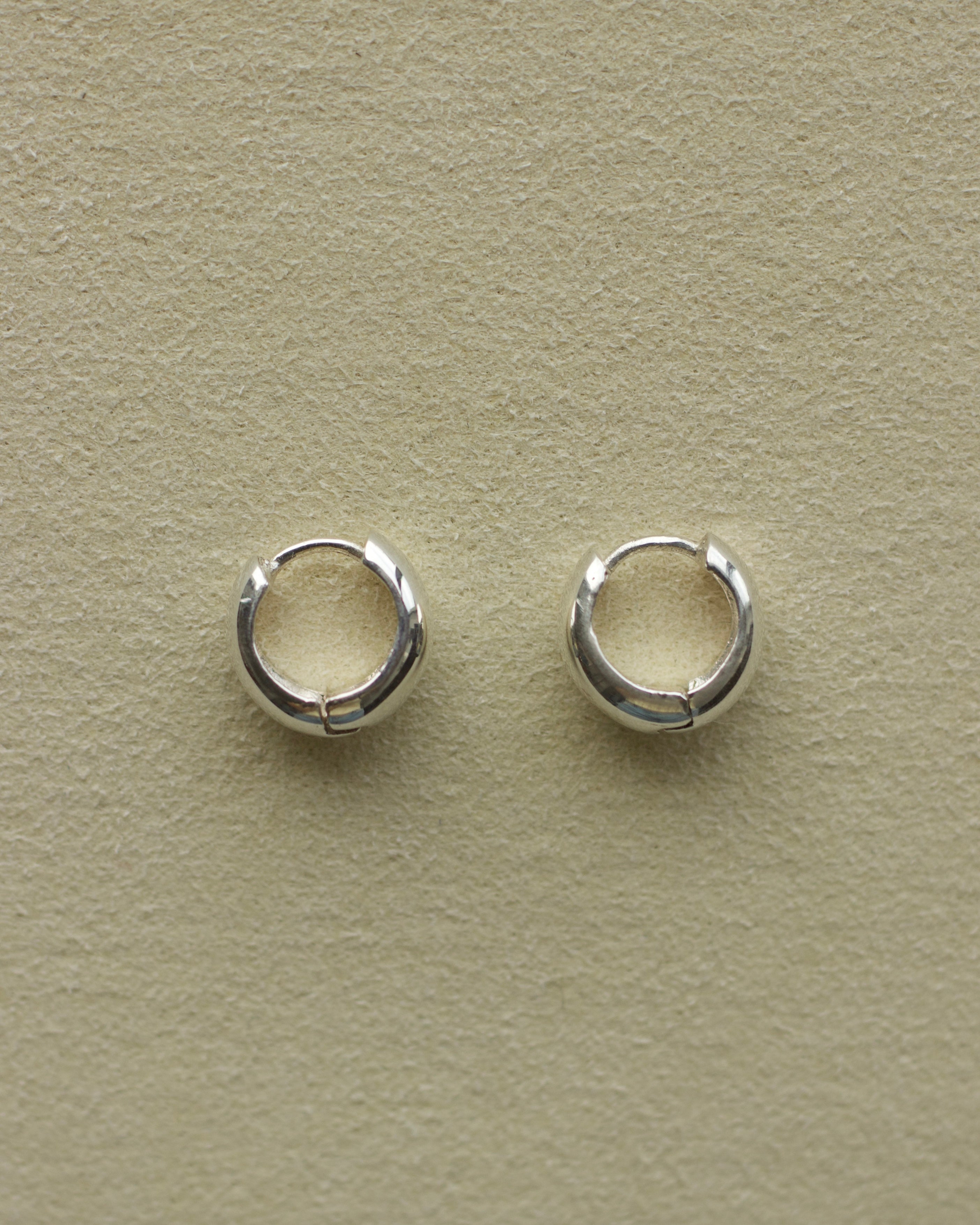 Silver Mini Hoops (E025014)