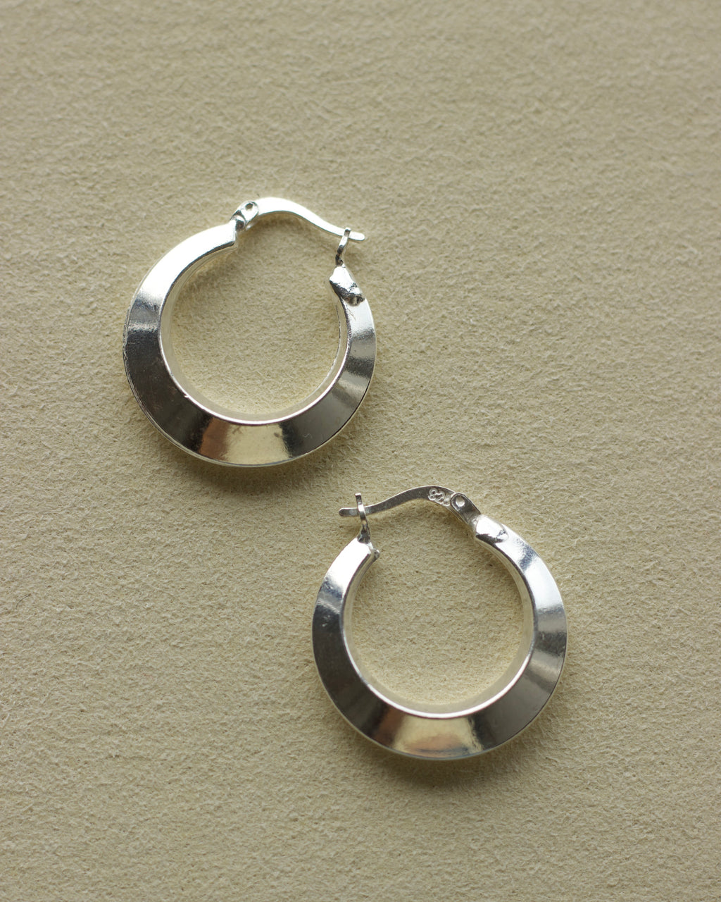 Silver Edge Hoops (E025017)