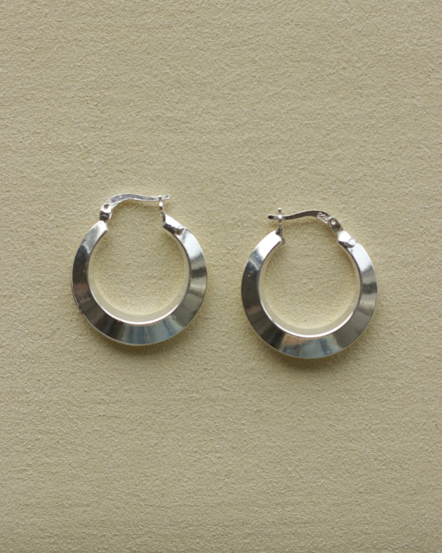 Silver Edge Hoops (E025017)