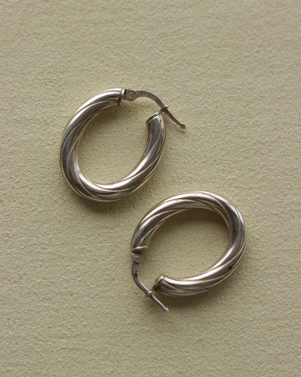 Twisted Silver Hoops