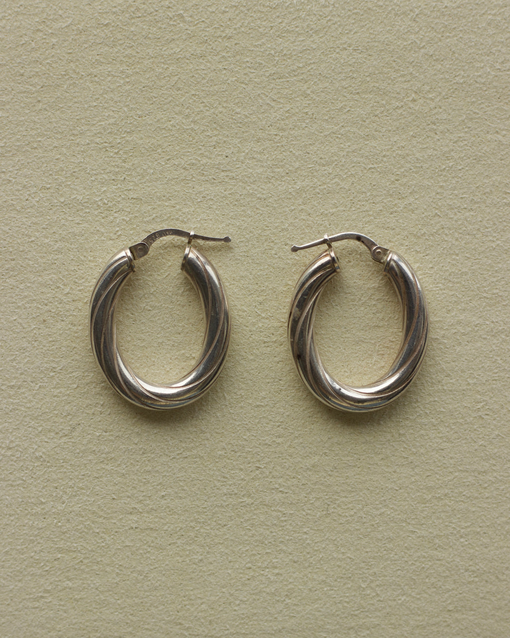Twisted Silver Hoops