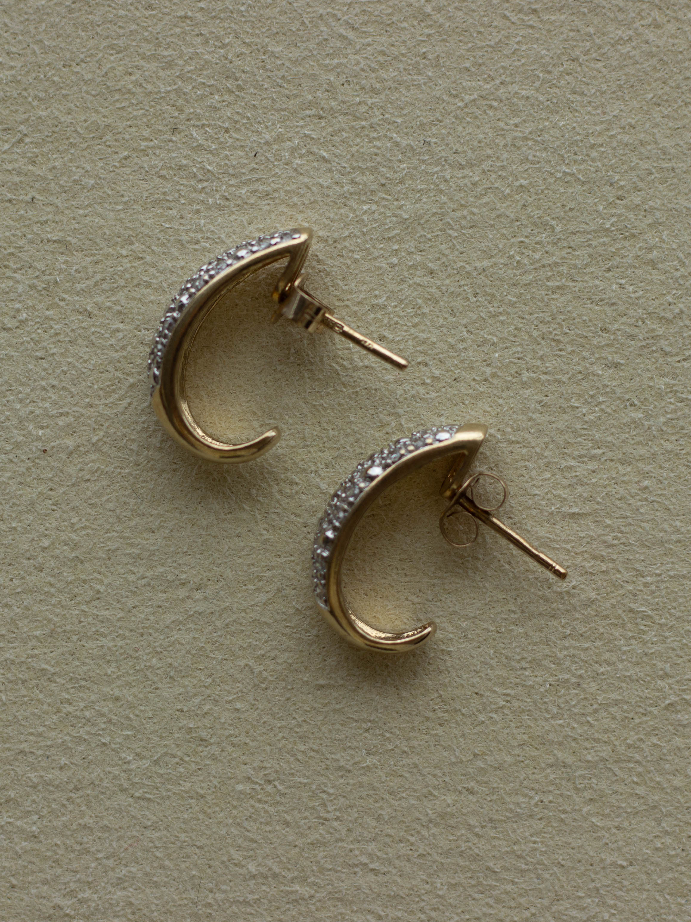 9ct Gold Diamond Earrings (GDE-25SS019)