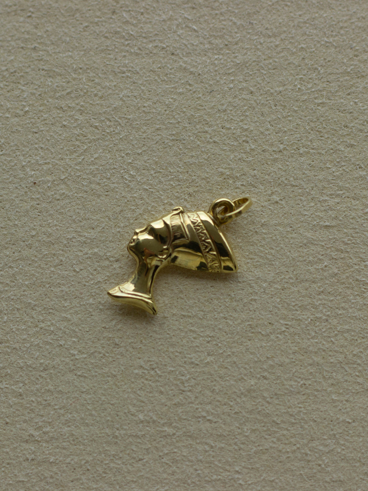9ct Gold Queen Nefertiti Charm (GDN-25SS011)
